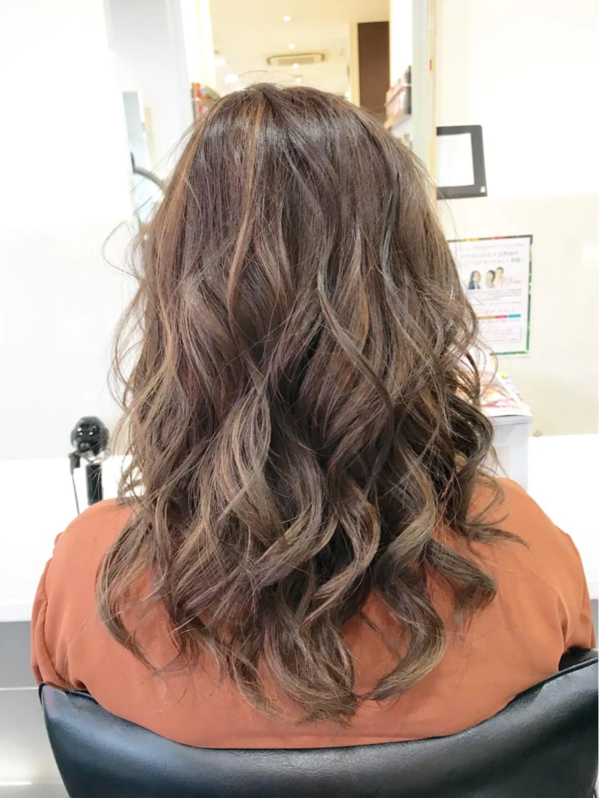 ロング カラー 関口 友行のヘアスタイル