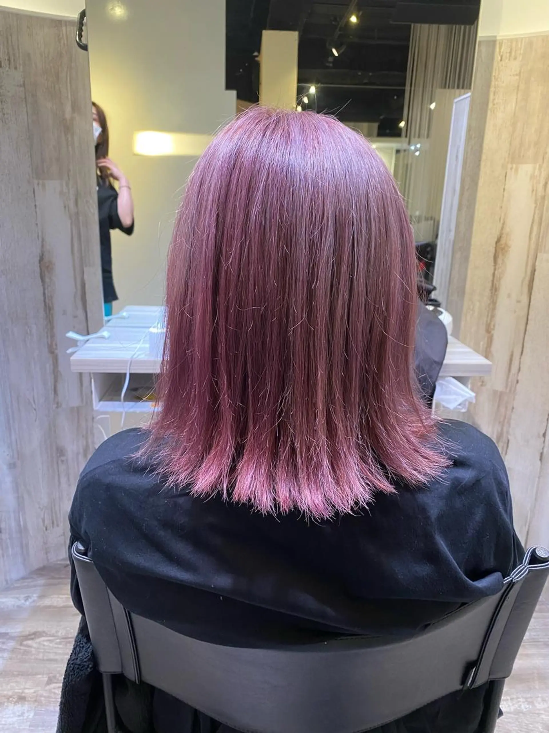 カラー ダブルカラー ヘアカラー 西山 恵太郎のヘアスタイル