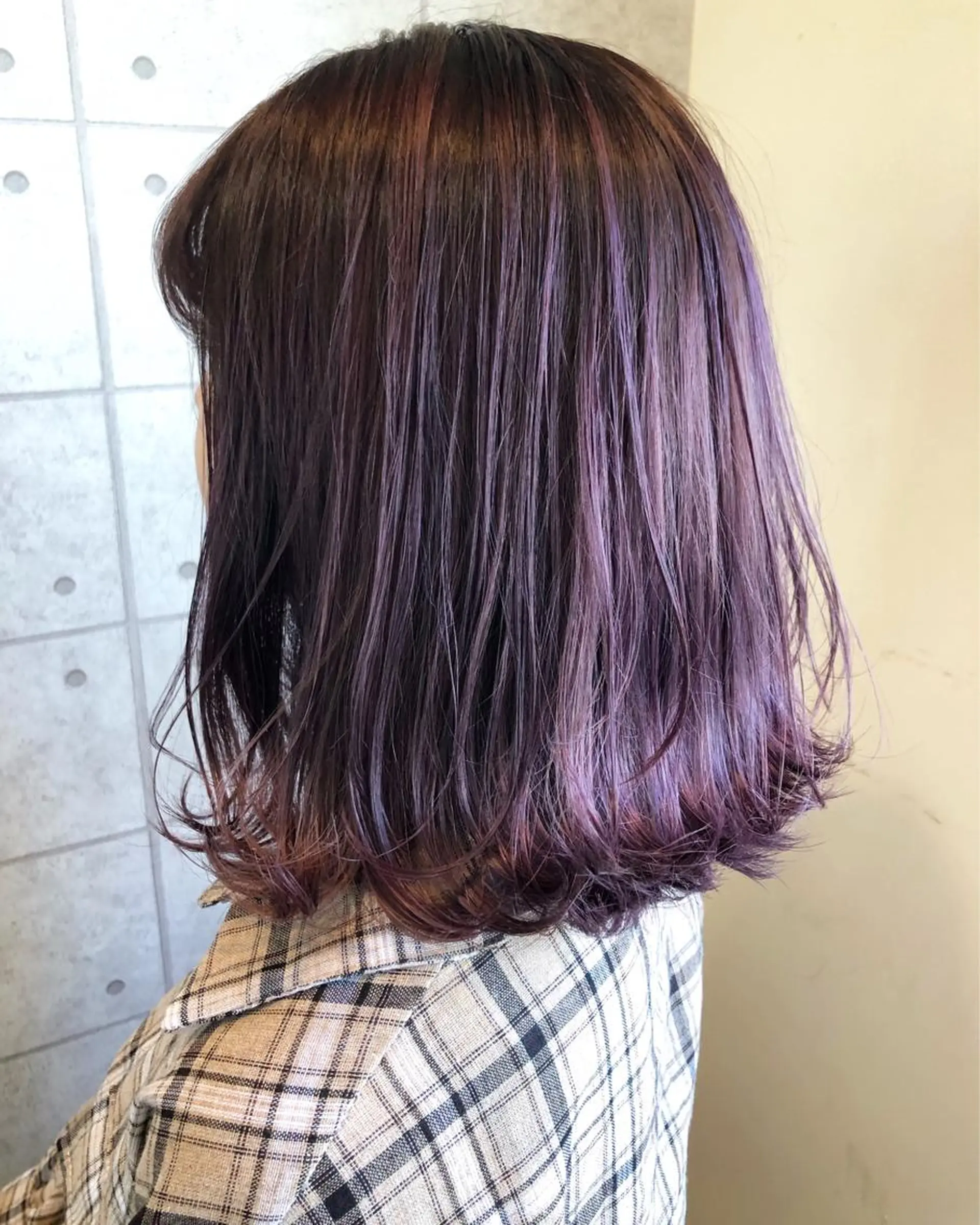 ミディアム カラー バイオレットカラー 西本 夏美のヘアスタイル