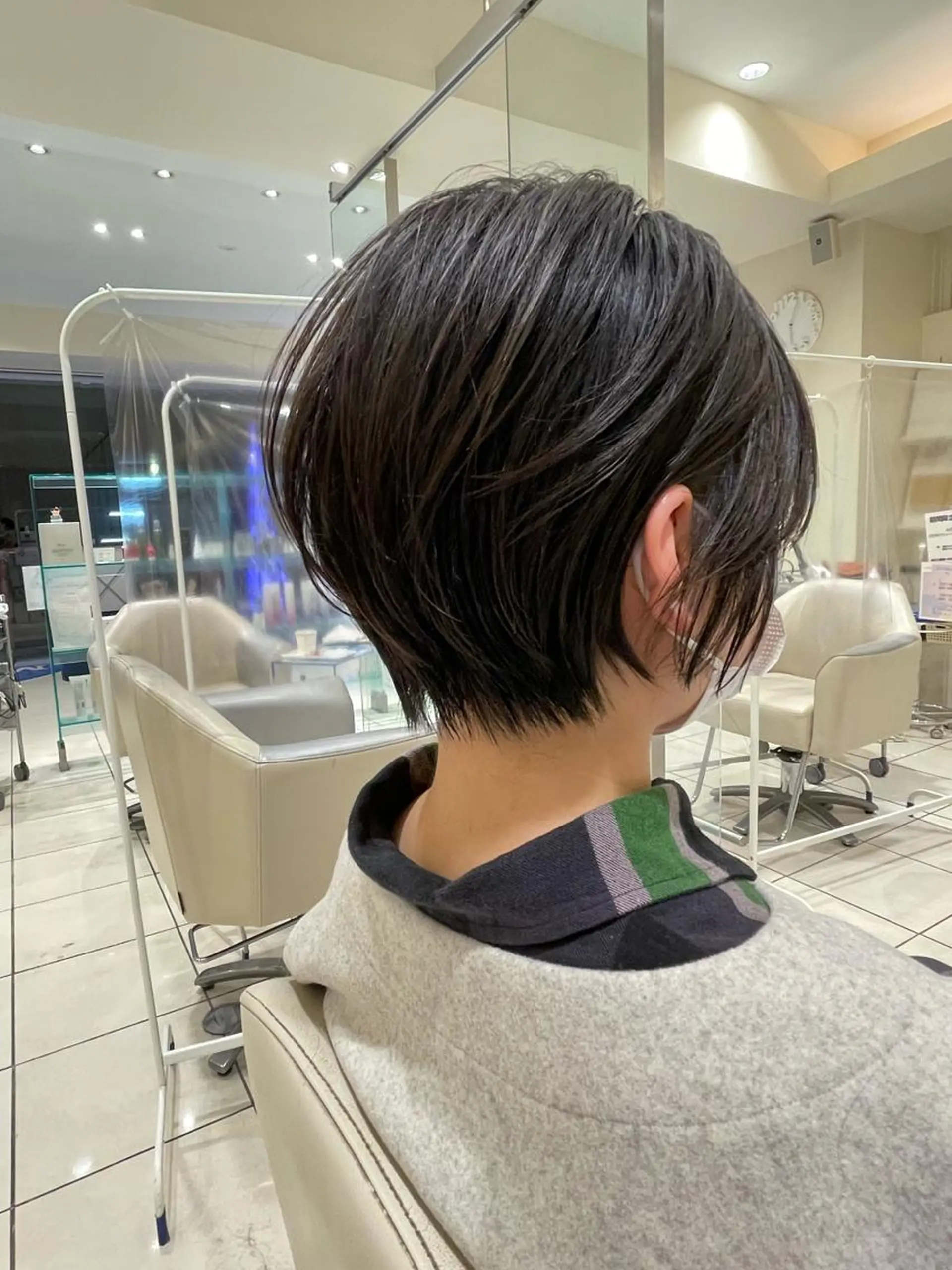 ショート MODEks eau 佐藤優志のヘアスタイル