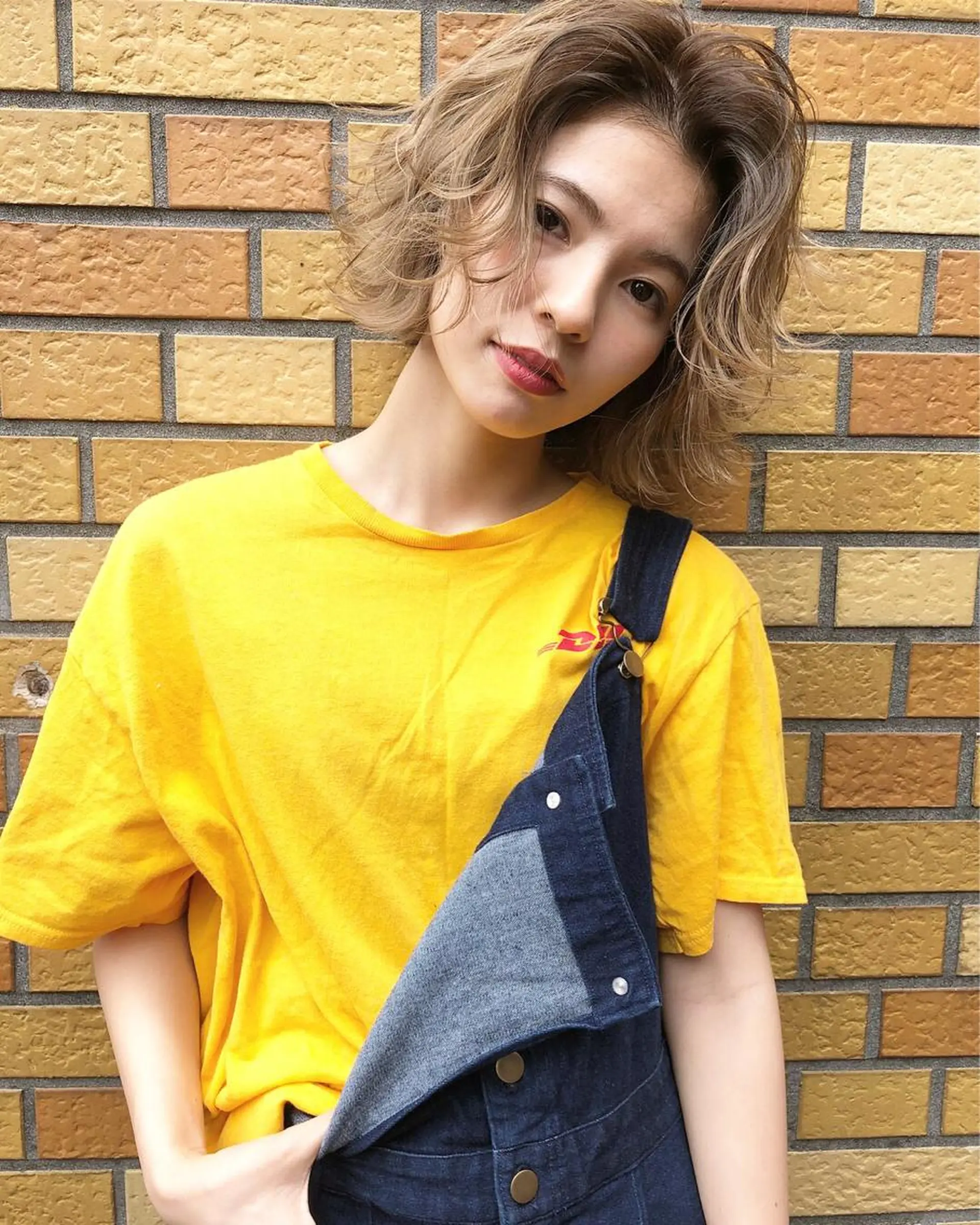 ショート カラー ベージュカラー レイヤーカット BLend 渋谷のヘアスタイル