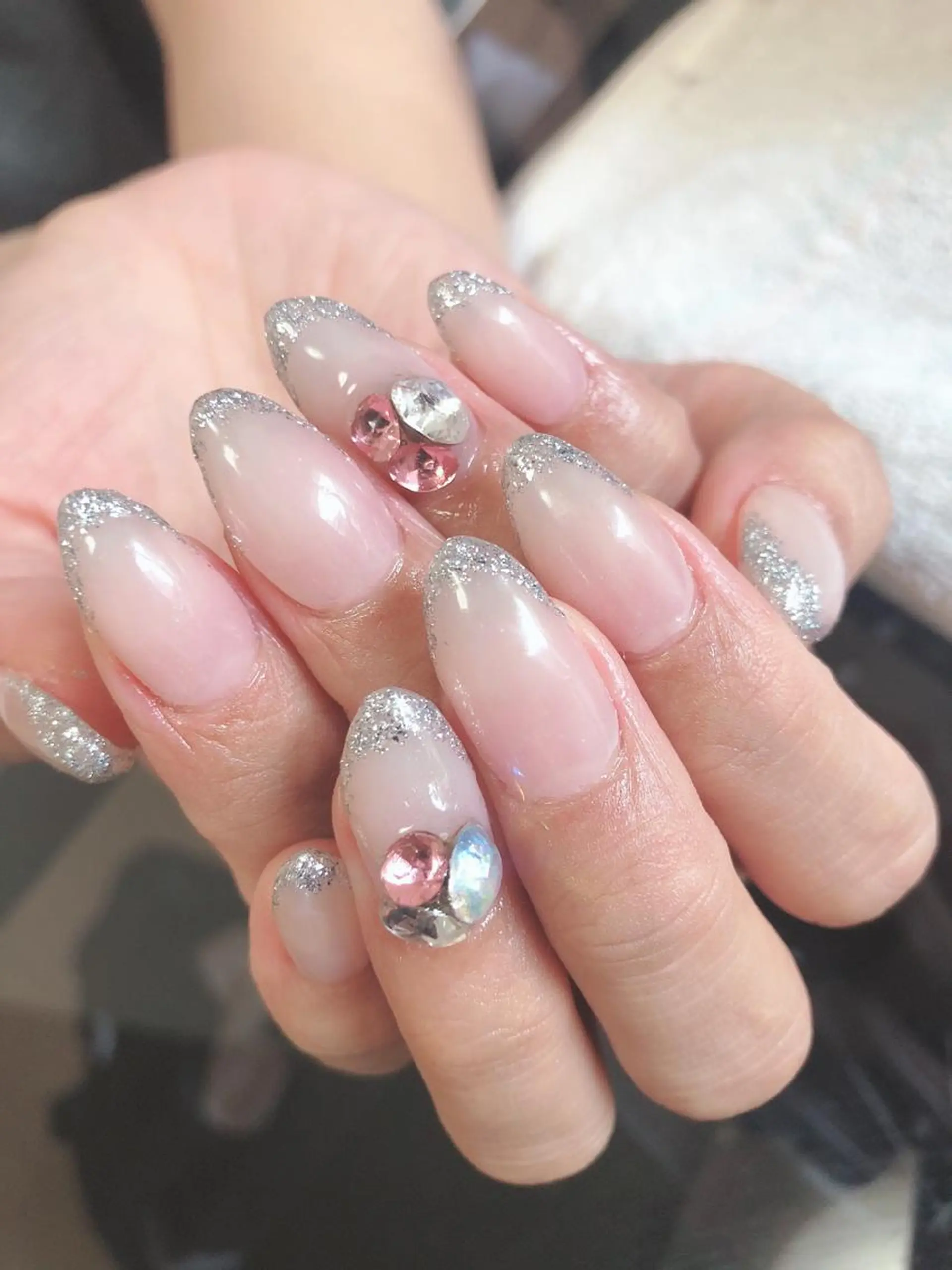 ネイル ハンドネイル 荒井 海輝のネイルデザイン