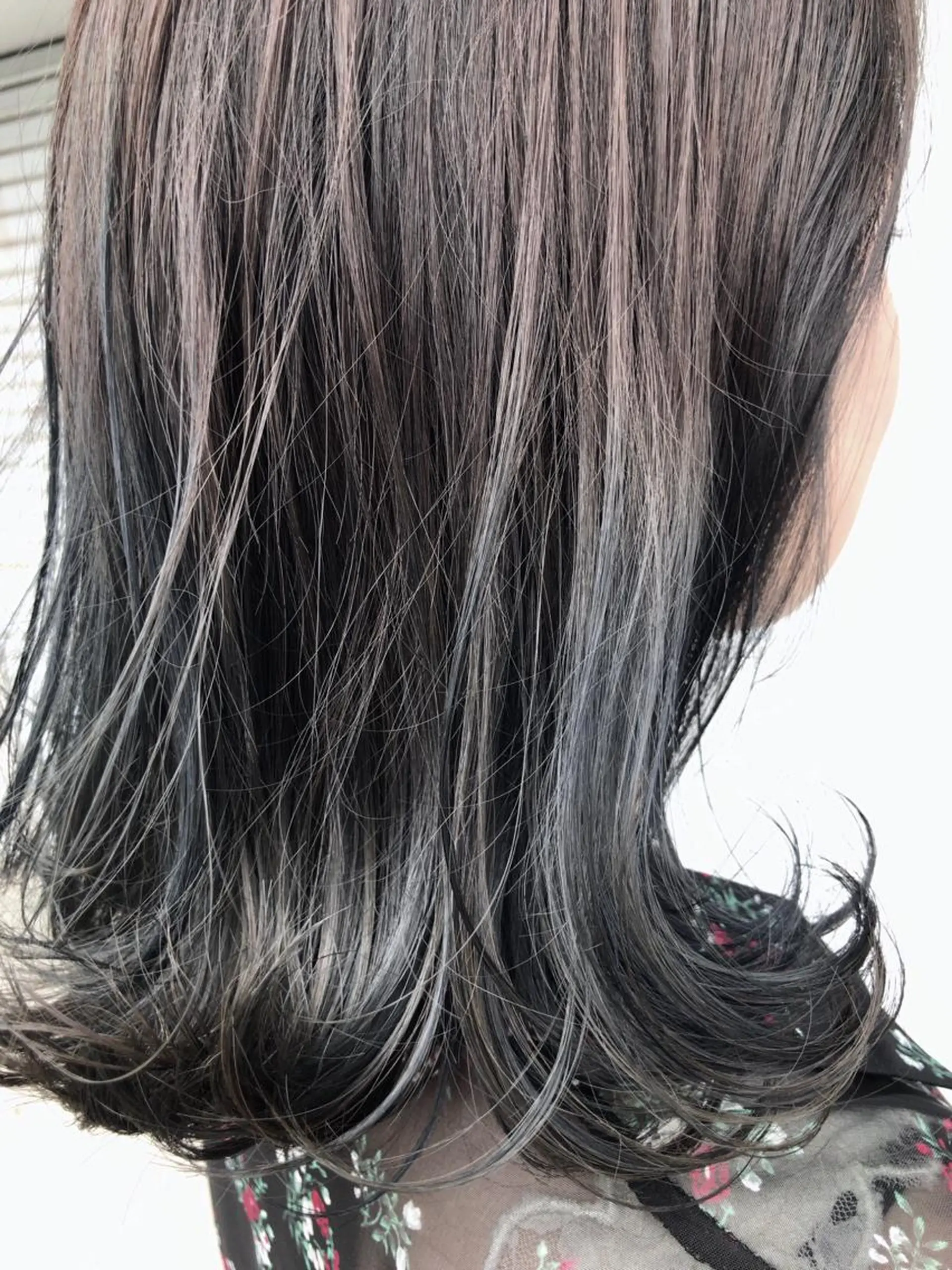 セミロング レイヤーカット匠 イソザキノリユキのヘアスタイル