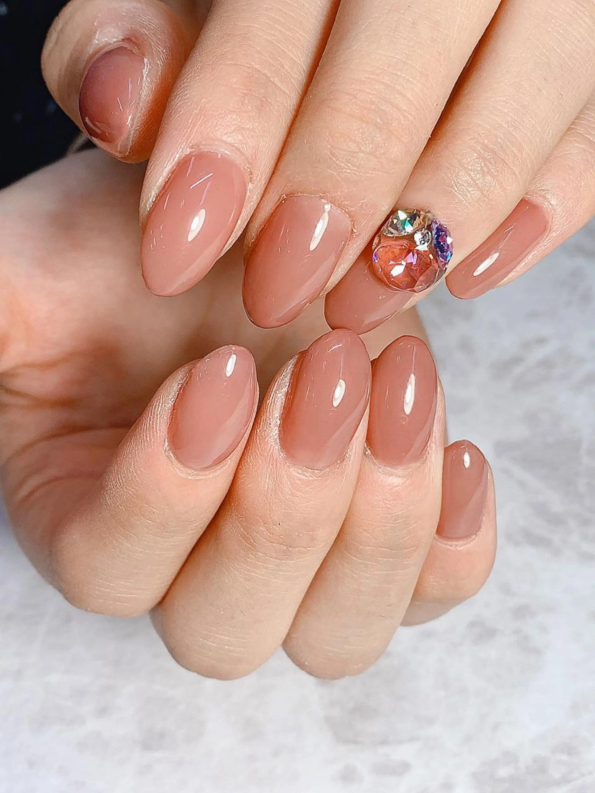 ミディアム ネイル ハンドネイル ネイルサロンrindon所属・山田 ゆりかのネイルデザイン