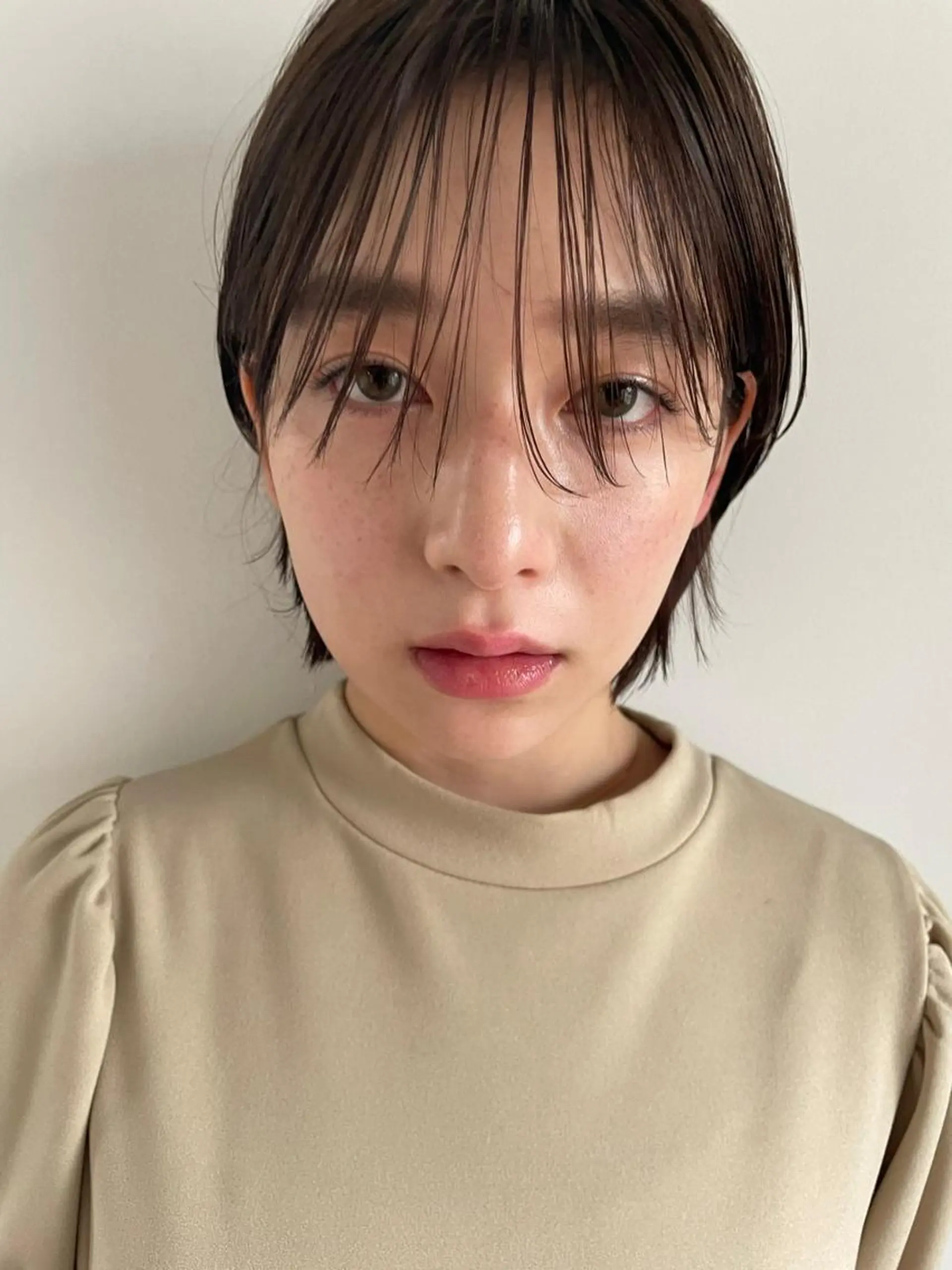 ショート カラー パーマ ショートボブ アディクシーカラー ブリーチ ブロンド ブルーカラー カット ヘアカラー トリートメント CEINE PATHのヘアスタイル