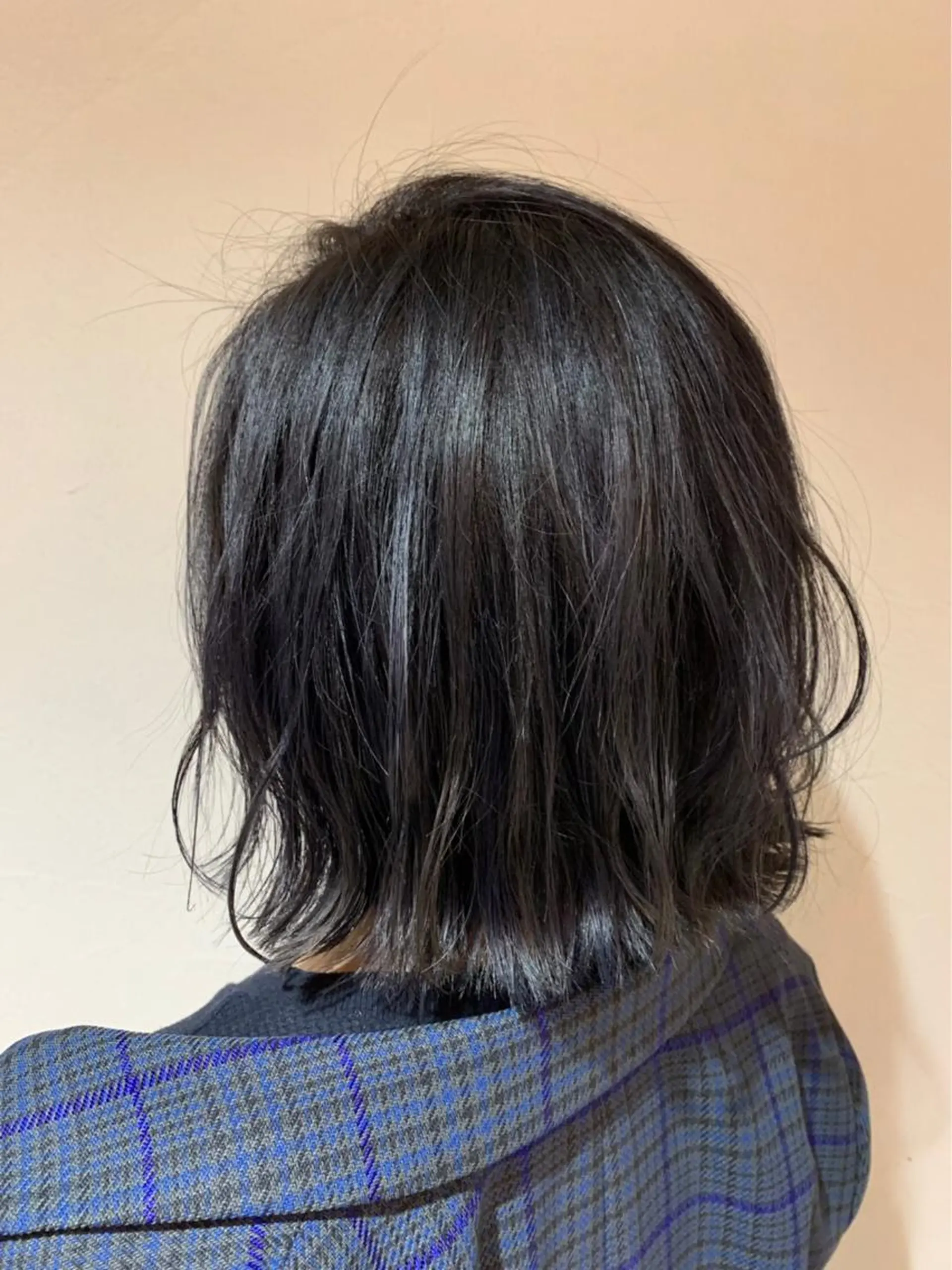 ショート カラー 切りっぱなしボブ アディクシーカラー ブルーカラー ボブ ヘアカラー トリートメント 🌱工藤たいかい Lost  Cityのヘアスタイル