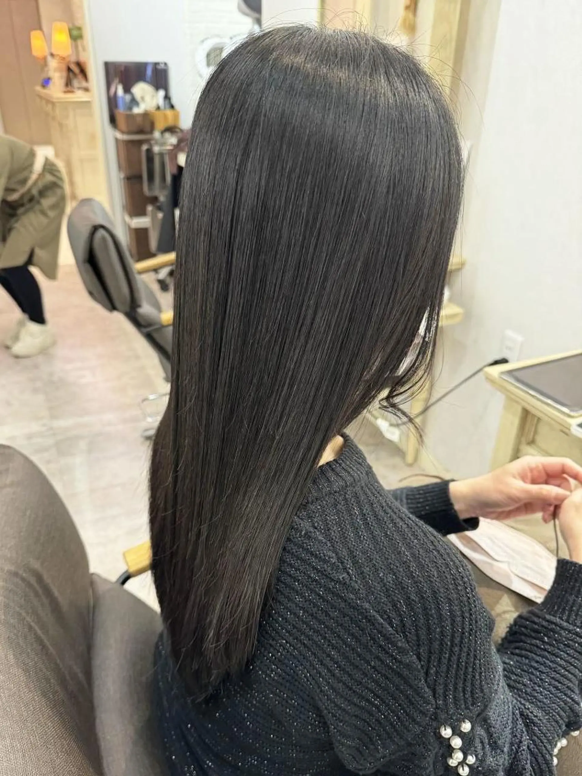 ロング カット 縮毛矯正 艶カラー／ レイヤー／栄／あやかのヘアスタイル