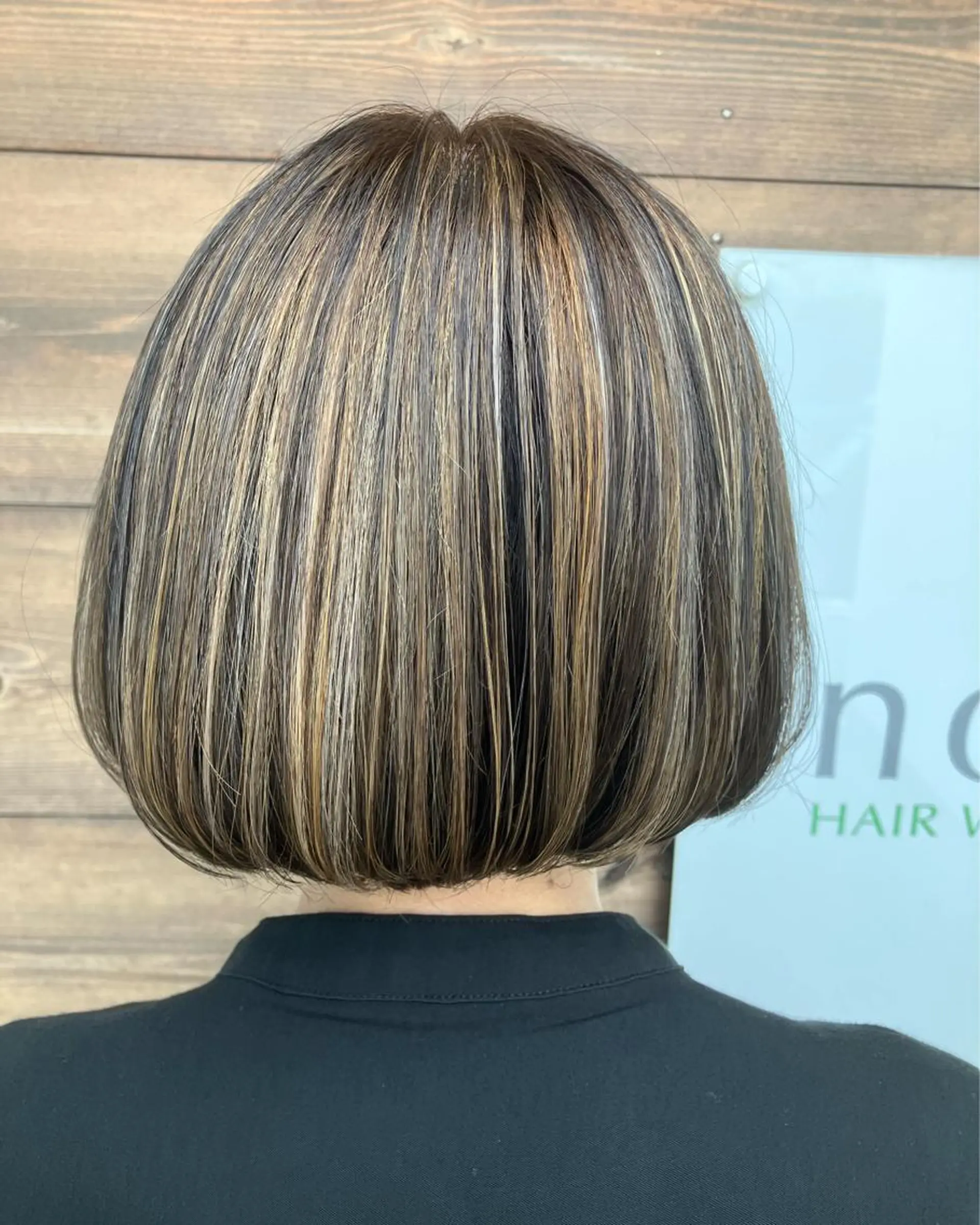 ミディアム ハイライト ヘアカラー 鈴木 香哉子のヘアスタイル