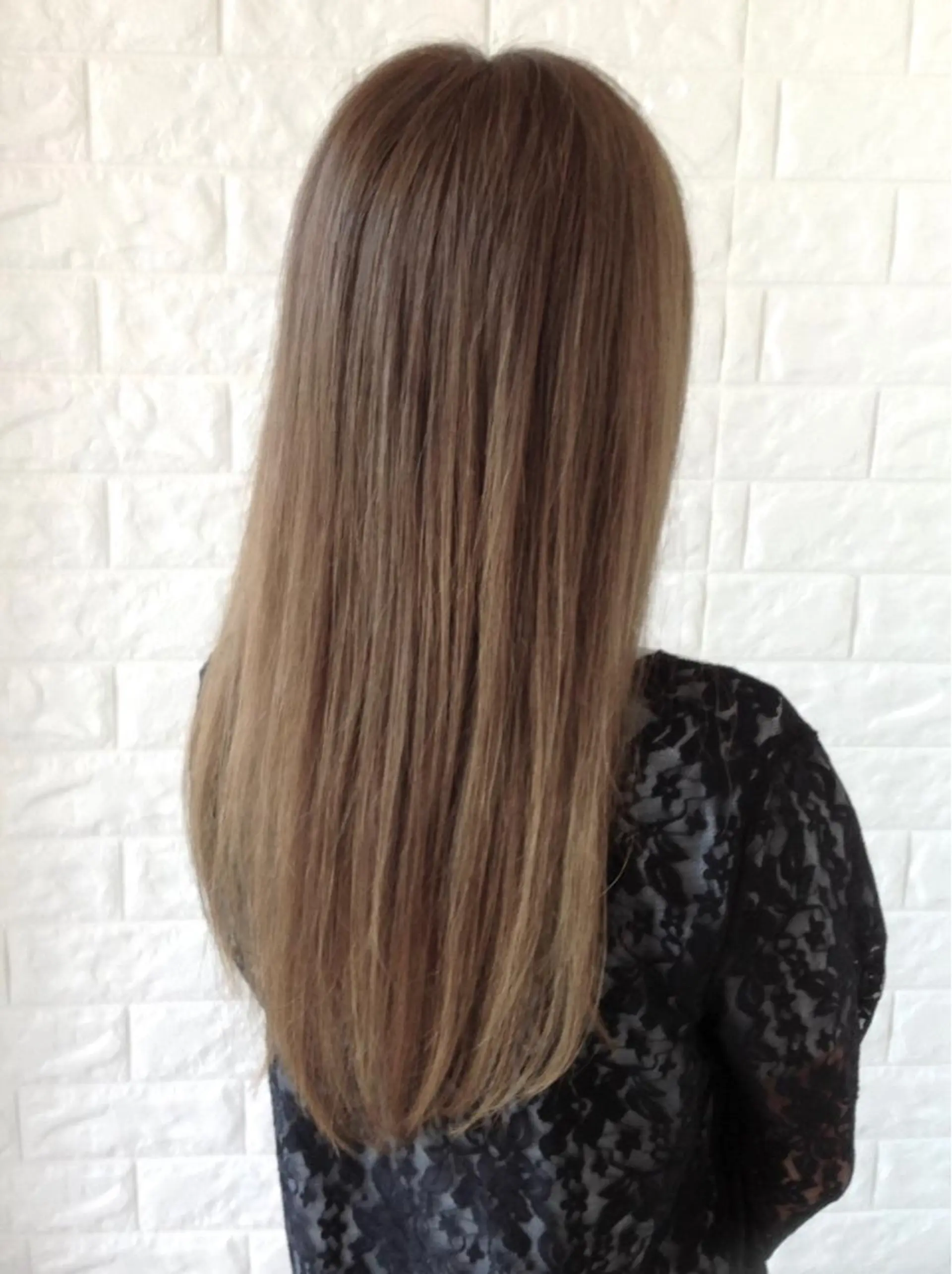 ロング カラー ベージュカラー 透明感カラー イルミナカラー ヌーディベージュ エイジングケア特化 美容師✂️山崎竜二のヘアスタイル