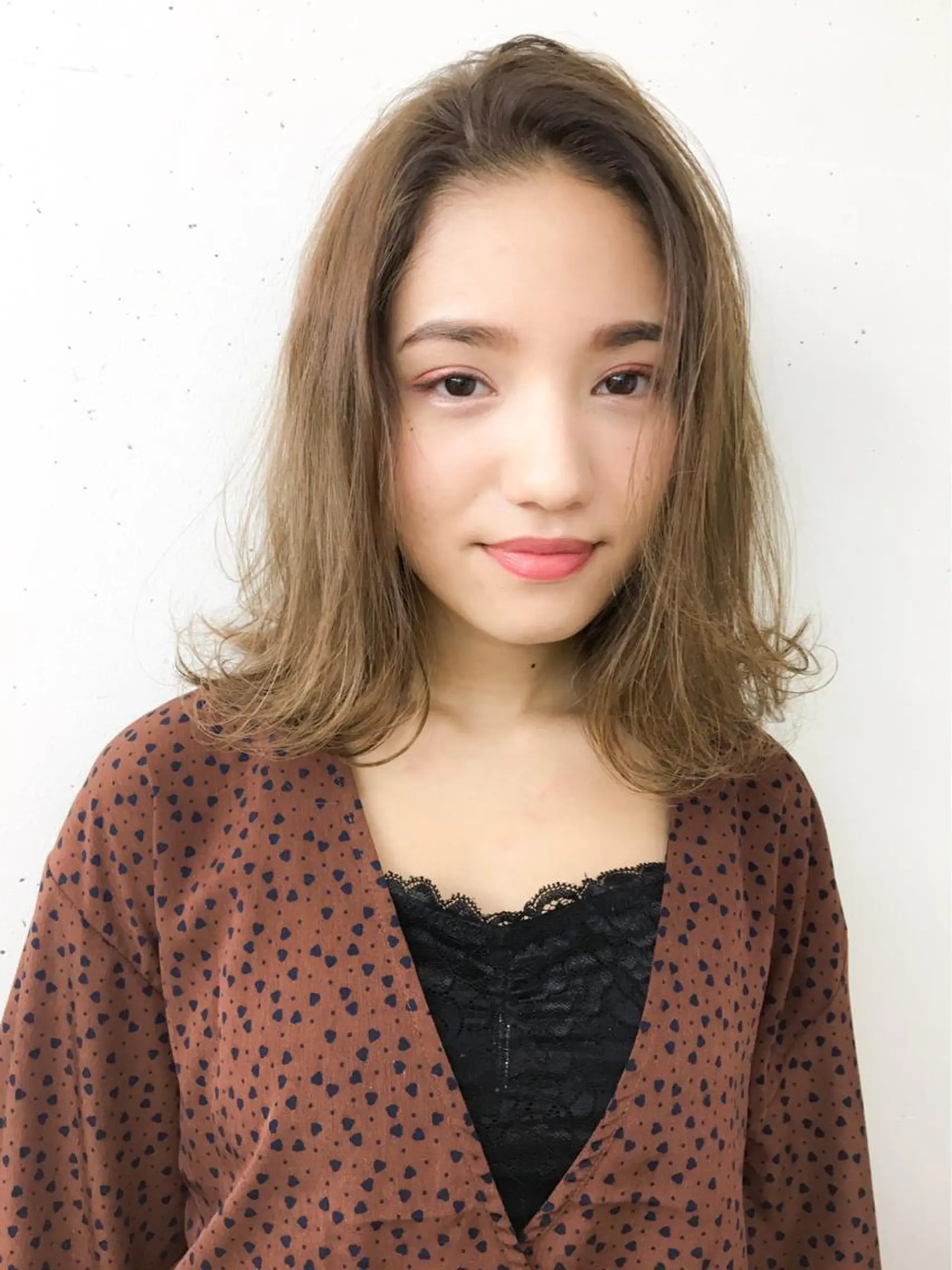 ミディアム カット ヘアカラー トリートメント CLAN クランのヘアスタイル