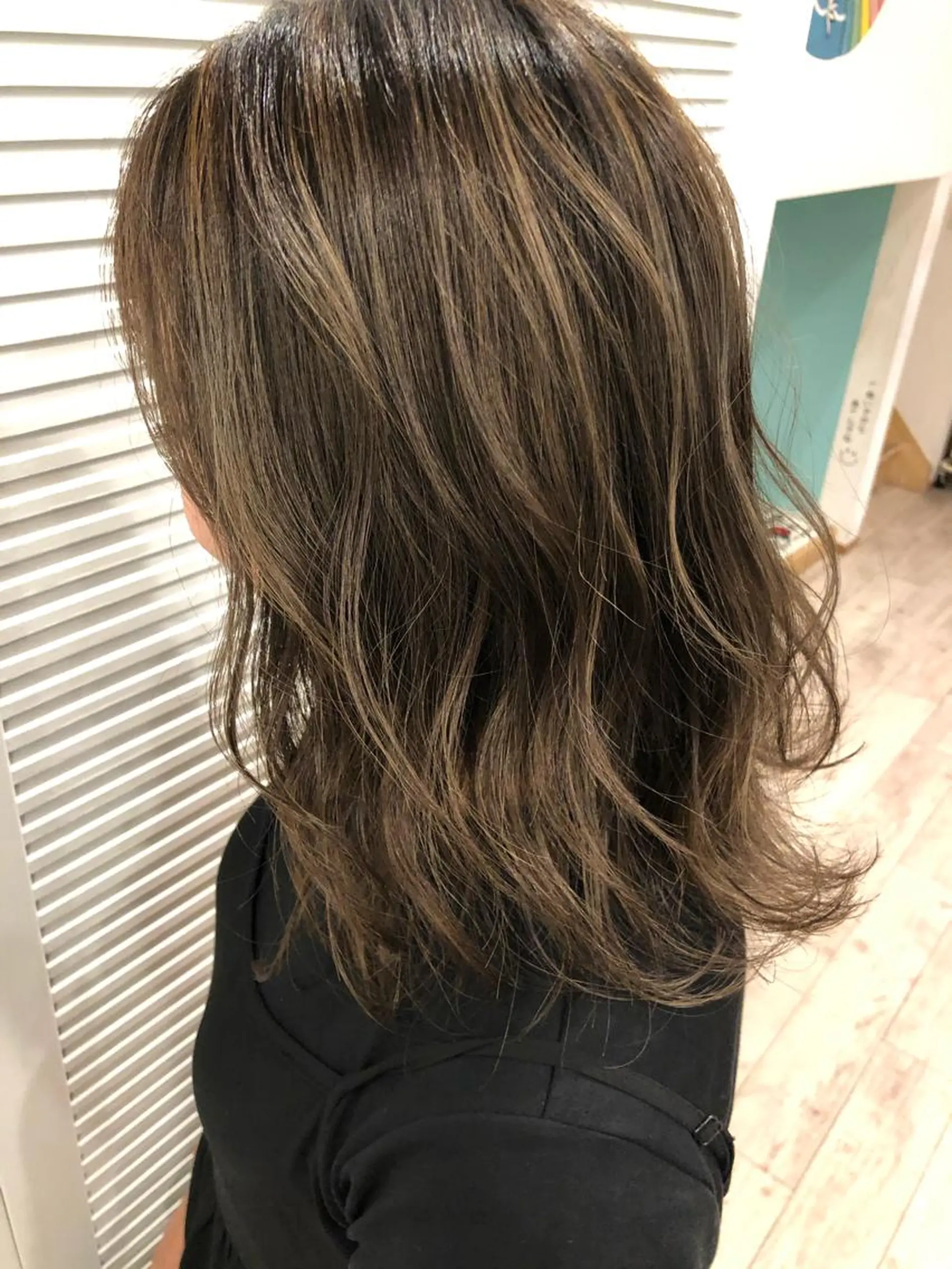 ミディアム カラー AUBE HAIR citrine所属・石垣島/美容師 Moeのヘアスタイル