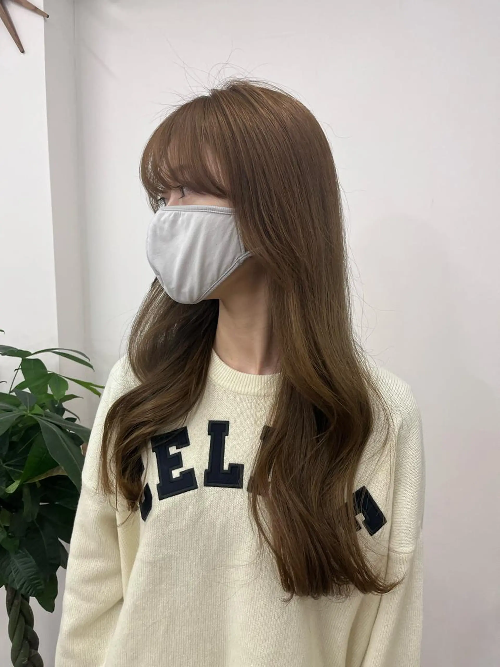 ロング カラー パーマ ヘアアレンジ メンズ キッズ ネイル メンズインナーカラー メンズ韓国風 黒髪 ブルーカラー ブルーブラック カット ヘアカラー トリートメント 武田涼レイヤーカット 髪質改善×縮毛矯正のヘアスタイル