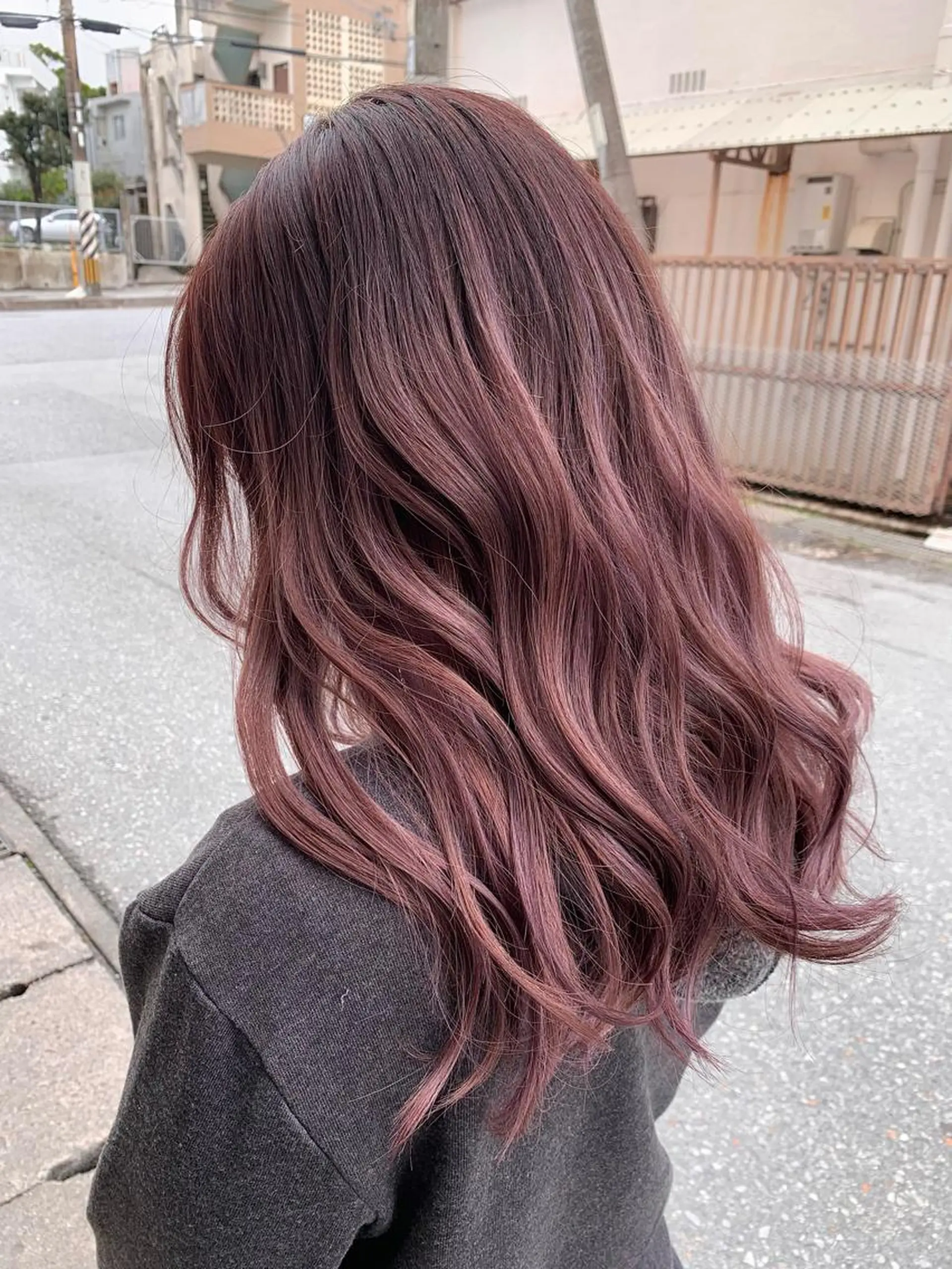 セミロング TORANK’S 那覇【トランクス】所属・✂︎ 艶カラー /透明感カラーのヘアスタイル