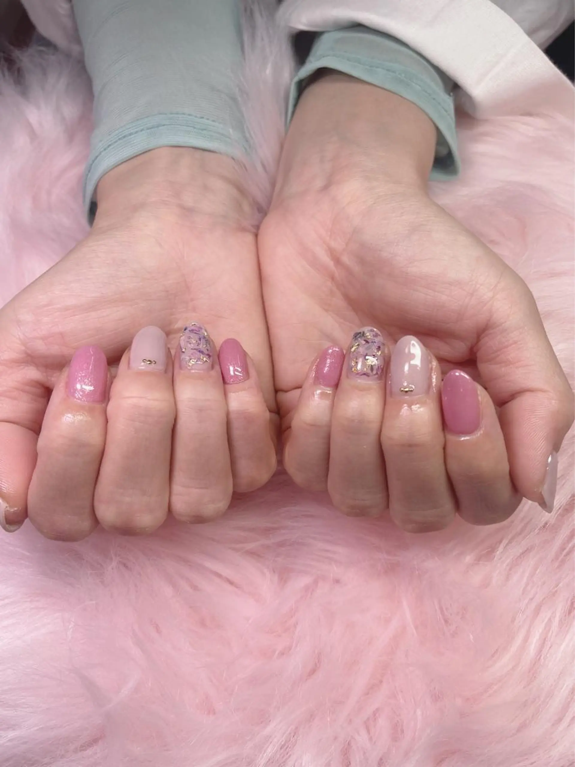 ネイル ピンク ネイルサロンキュアイスト所属・キュアイスト アコパラジェル調布のネイルデザイン