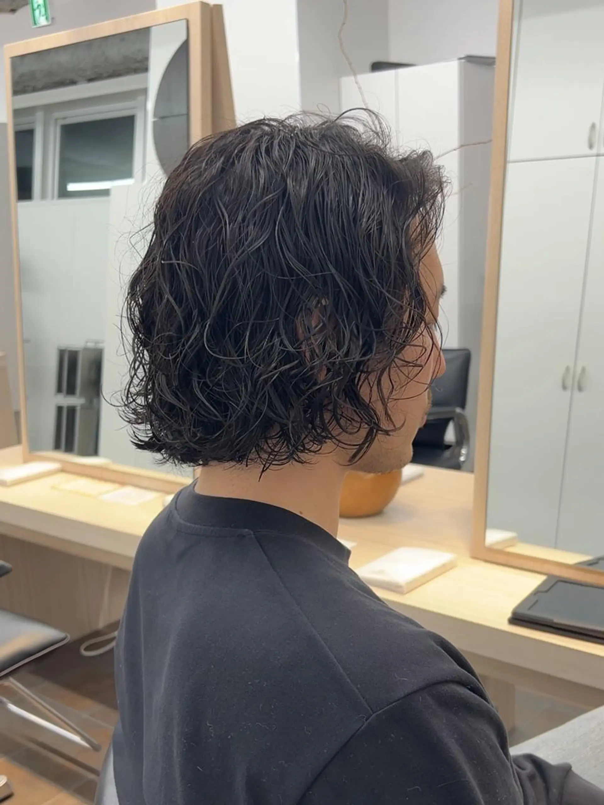 ミディアム メンズ パーマ ミディアムパーマ センターパート フェザーパーマ マッシュ メンズパーマ カット パーマ メンズパーマ/ メンズカット/タクヤのヘアスタイル