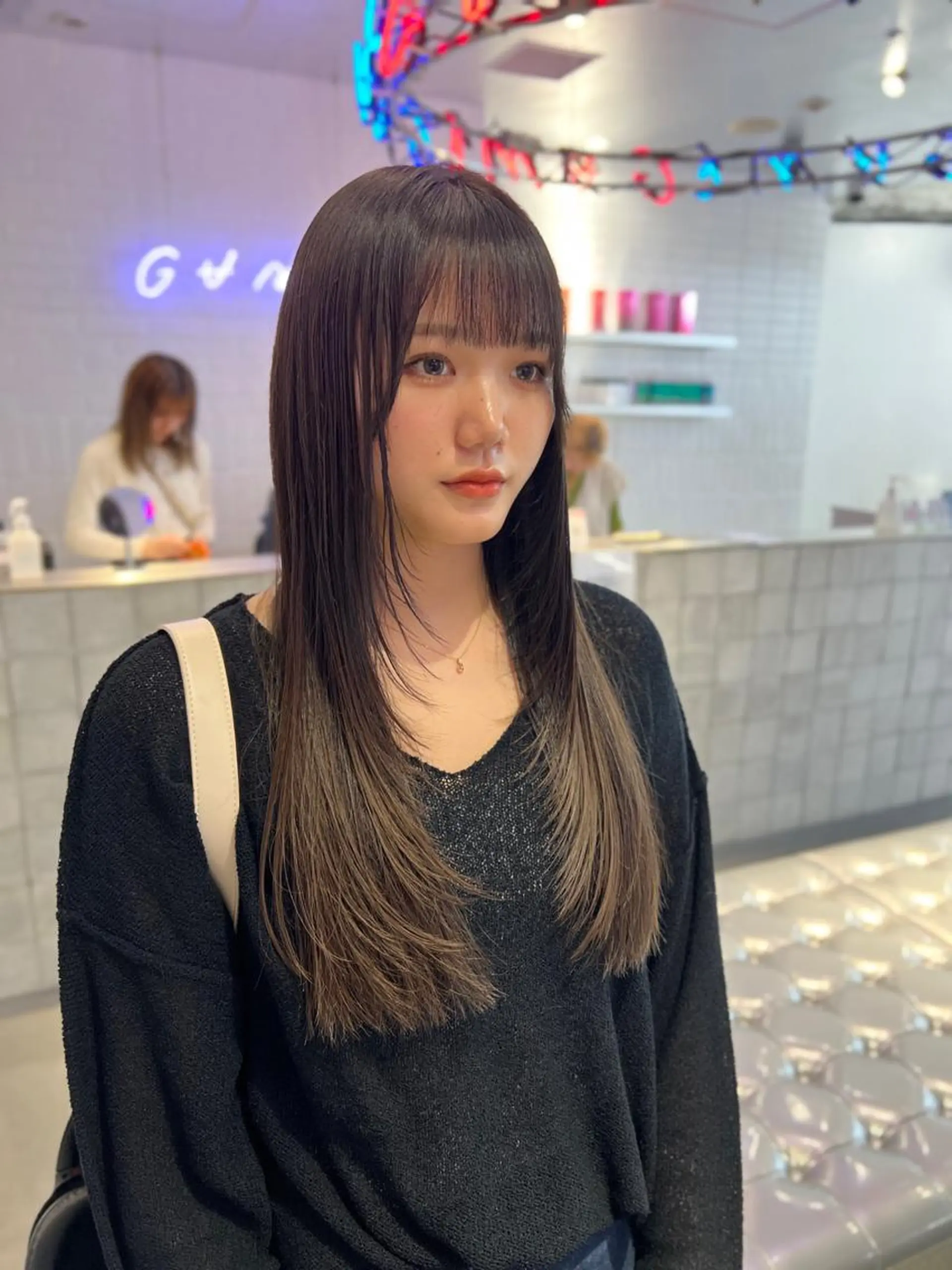 セミロング カラー ヘアアレンジ レイヤーカット カット ヘアカラー トリートメント ヘアセット レイヤーカット指名 No.1💖マユカのヘアスタイル