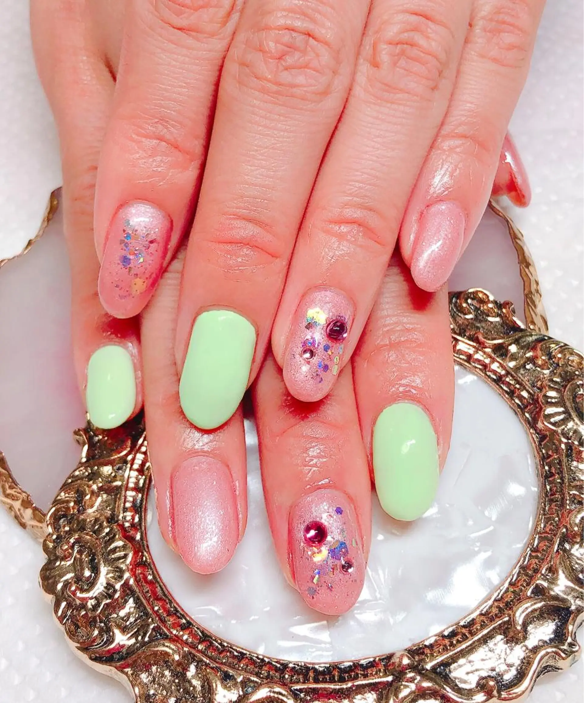 ネイル シンプルネイル ハンドネイル CROWN プライベートサロンのネイルデザイン