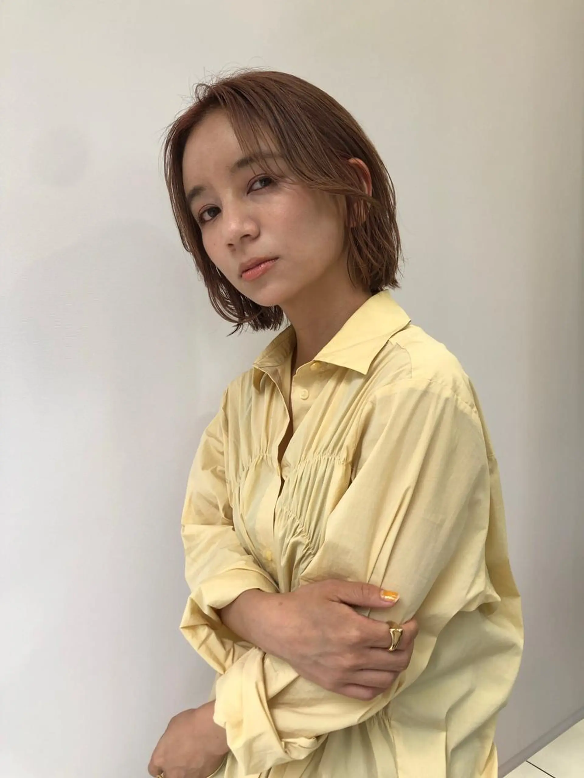 ミディアム 木志 望美のヘアスタイル