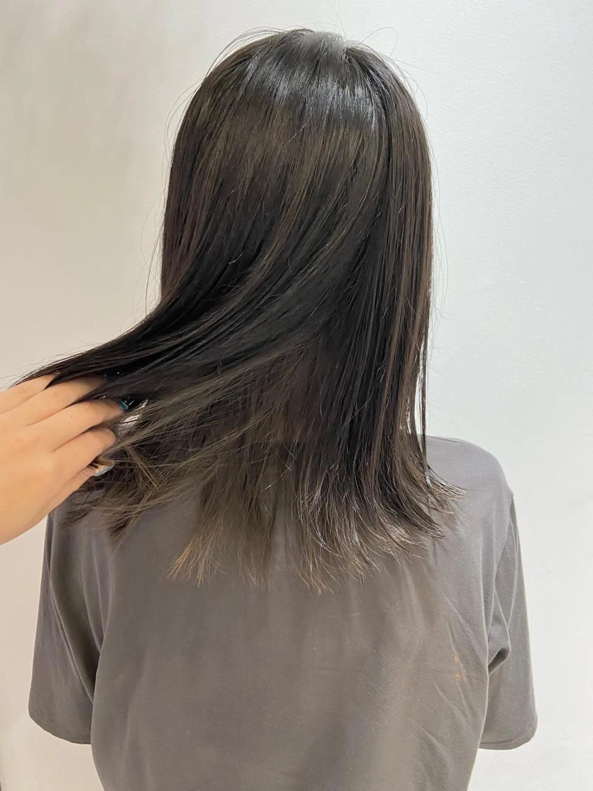 ミディアム カラー カット ヘアカラー トリートメント 🐺ウルフ/レイヤー 似合わせ‎🤍沙羅のヘアスタイル