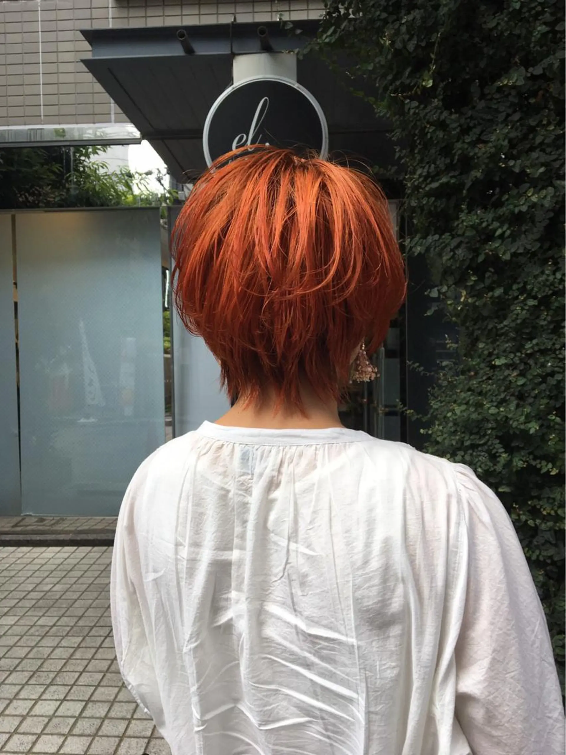 ショート カラー ウルフ/レイヤー/ ブリーチ/牧原歩夢のヘアスタイル