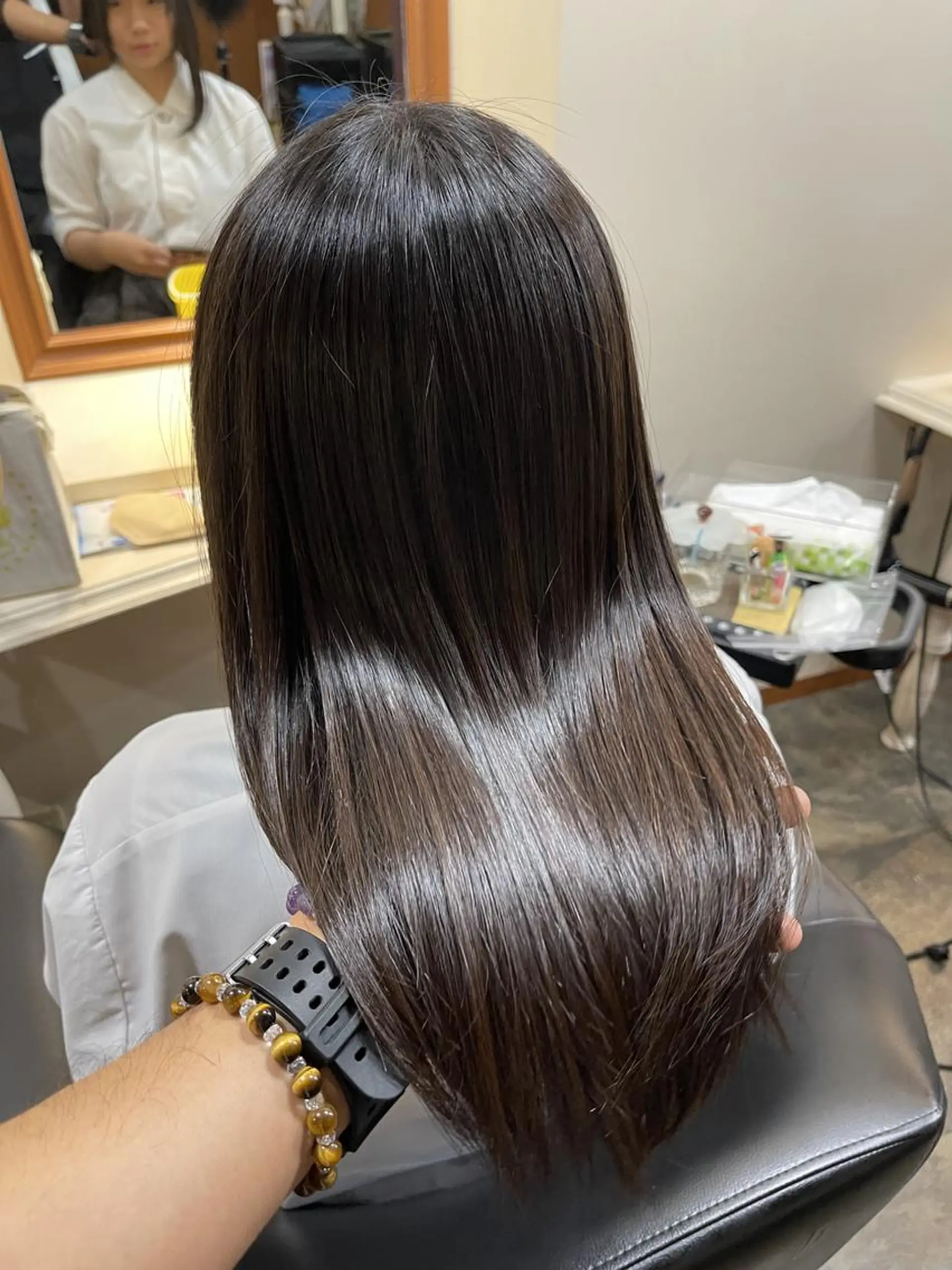 縮毛矯正 スタッフ1 アシスタントのヘアスタイル