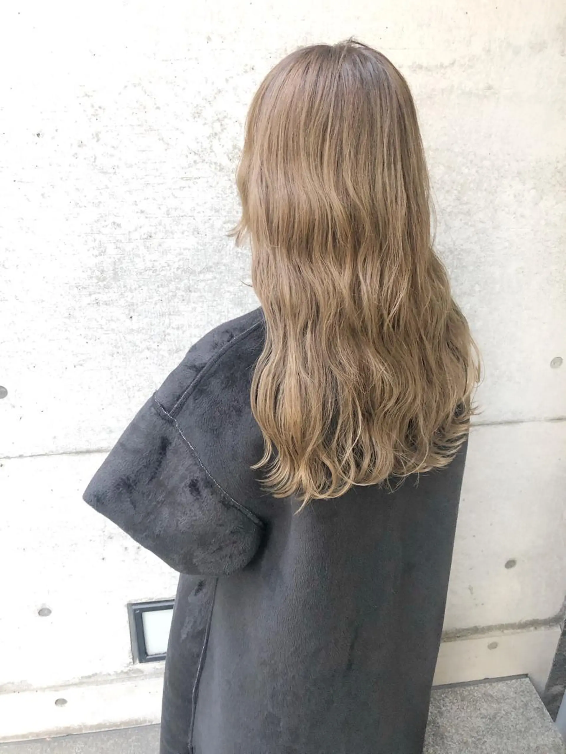 ロング カラー ブリーチ clomus所属・YUKA艶髪 🌸寛ぎ部屋のヘアスタイル