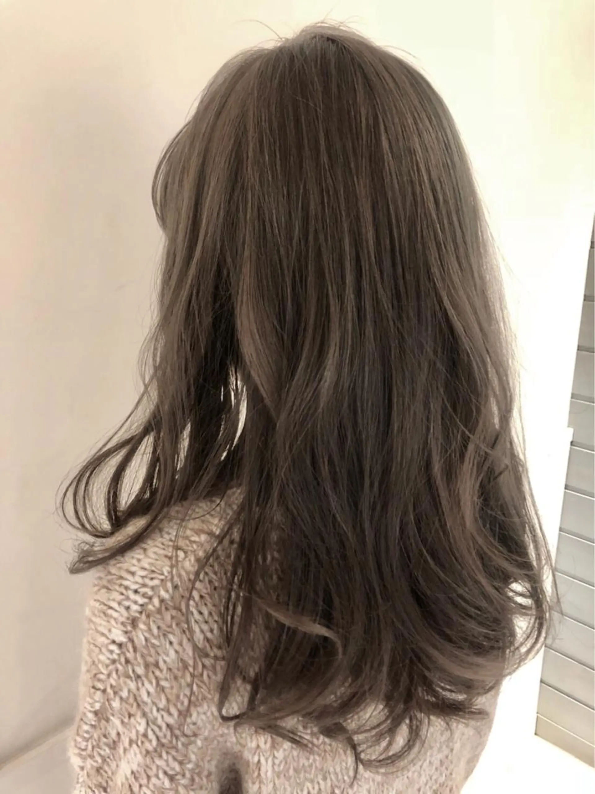 セミロング カラー 艶髪カラー&ウルフ フルカワ ヒロズミのヘアスタイル