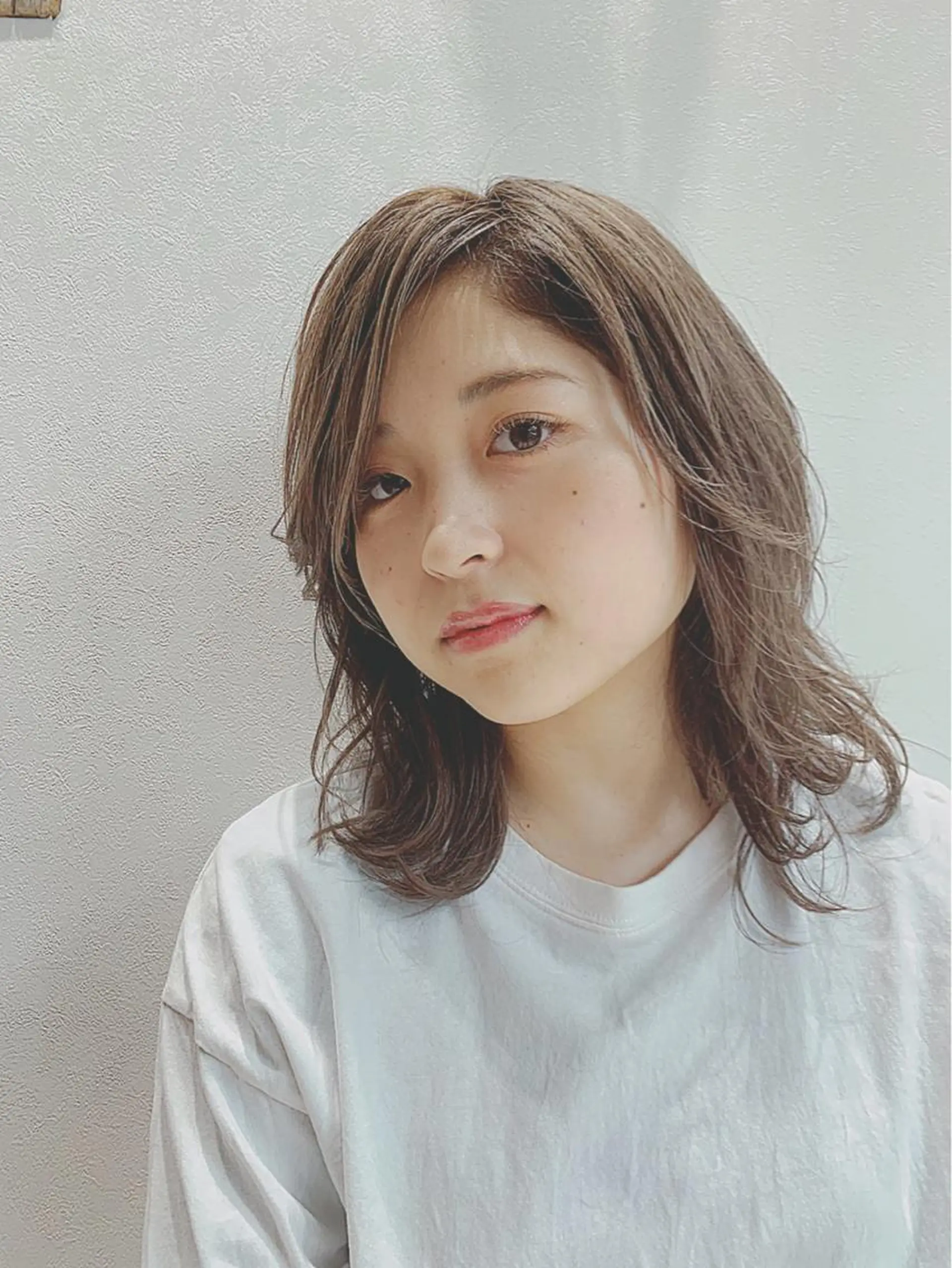 セミロング diarスタイリスト 山田のヘアスタイル