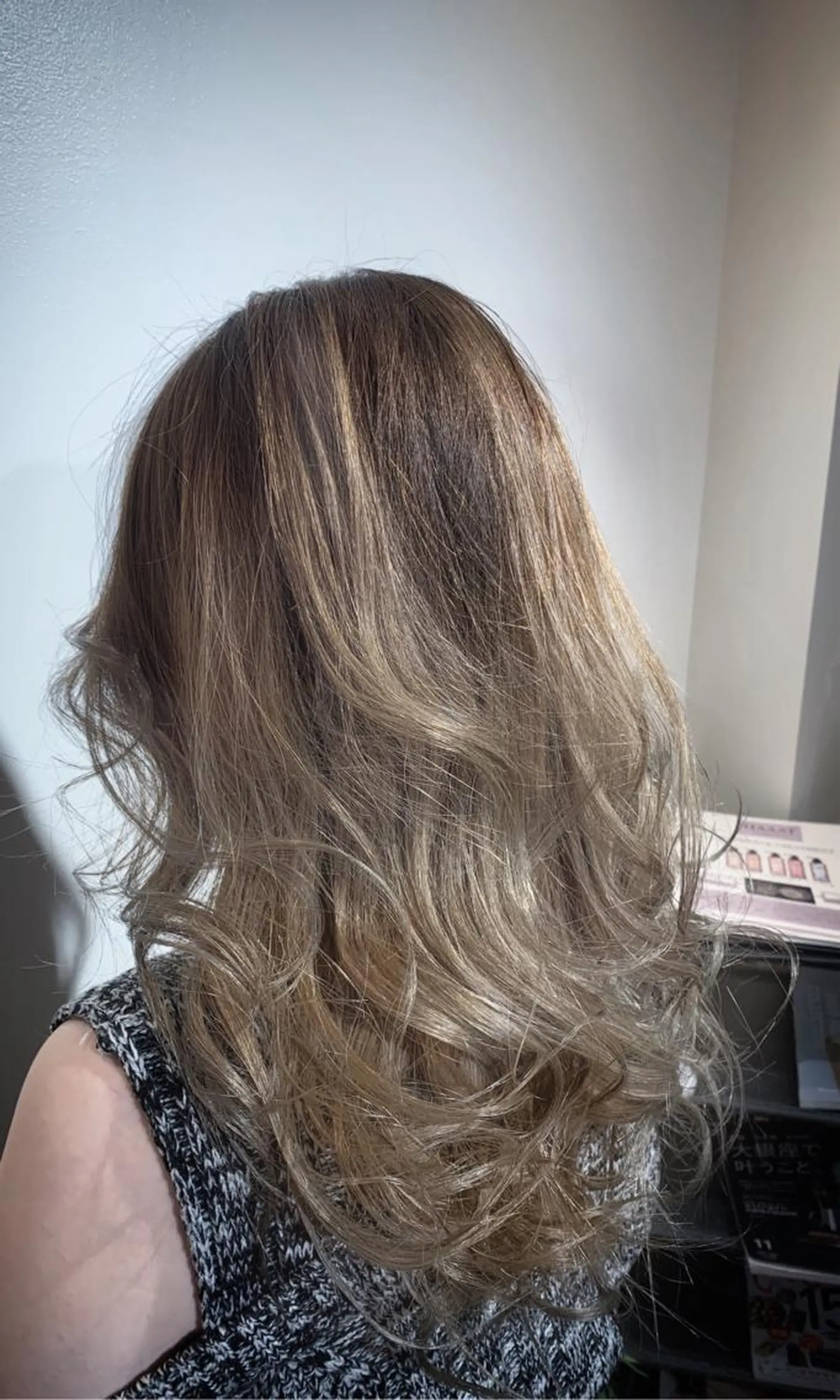 カラー I. NARUSEのヘアスタイル