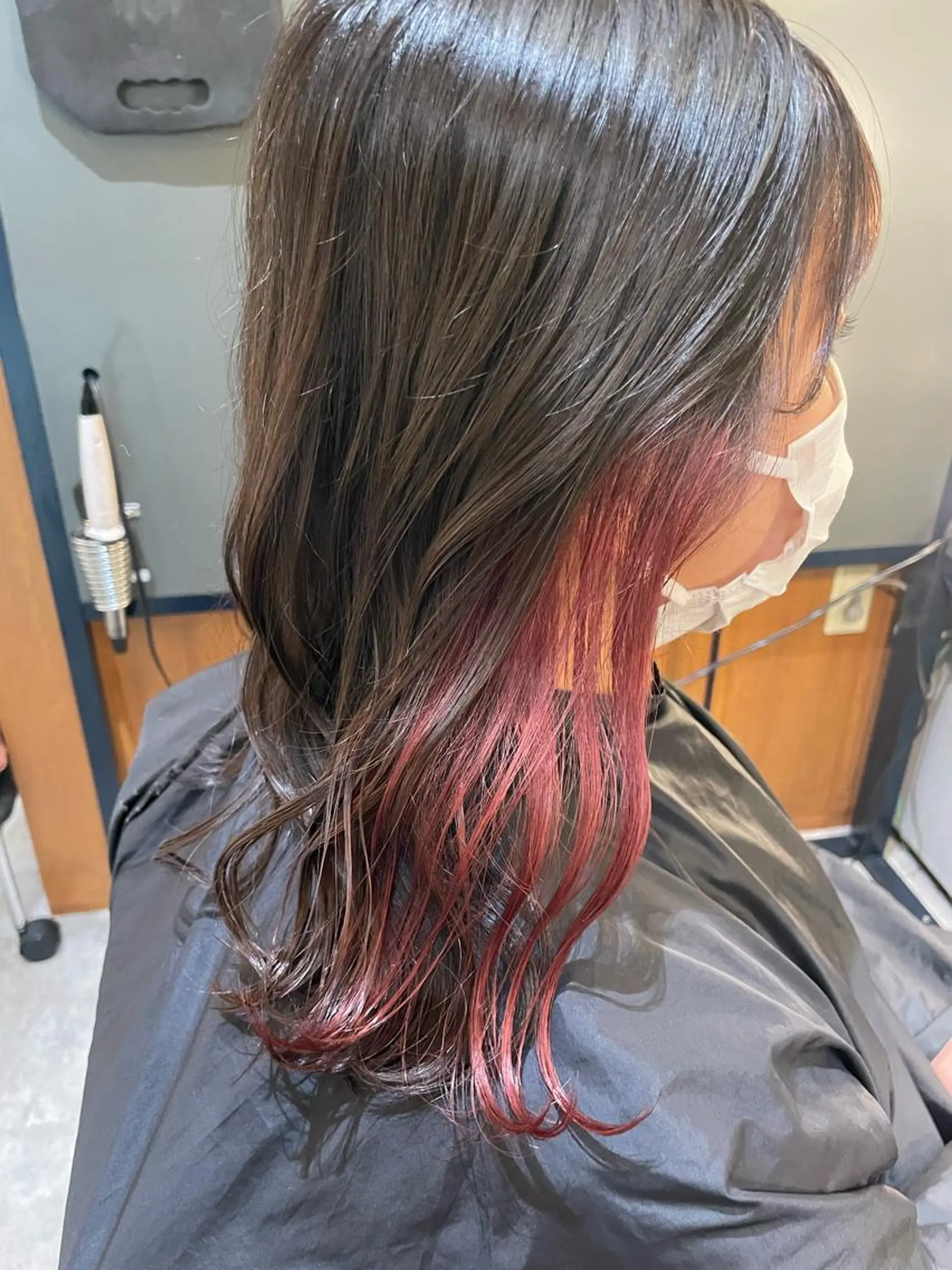 セミロング 横山 菜摘のヘアスタイル