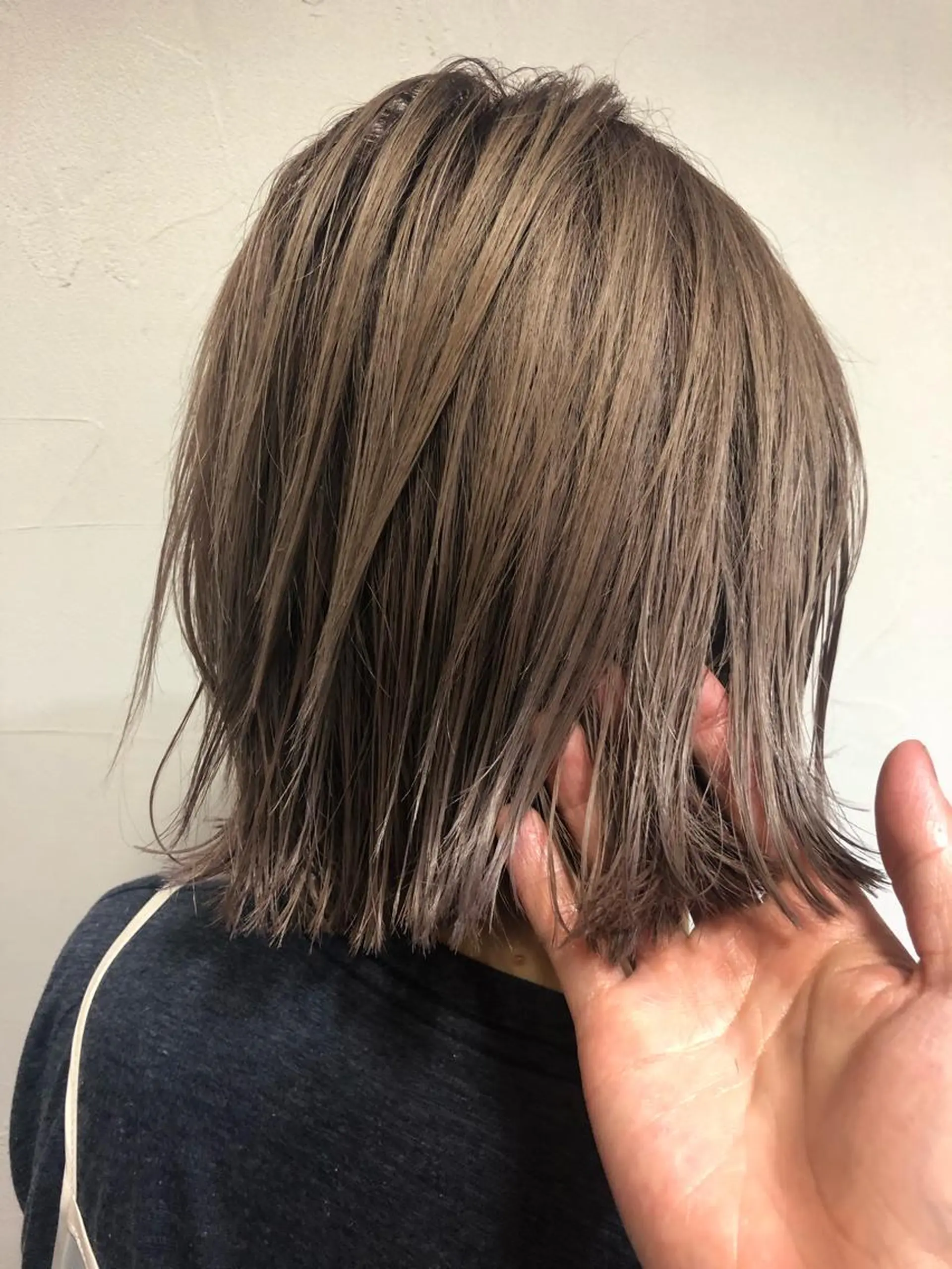 ミディアム カラー ベージュカラー ブリーチ 透明感カラー ピンクカラー ピンクベージュ ヘアカラー 千葉 郁也のヘアスタイル