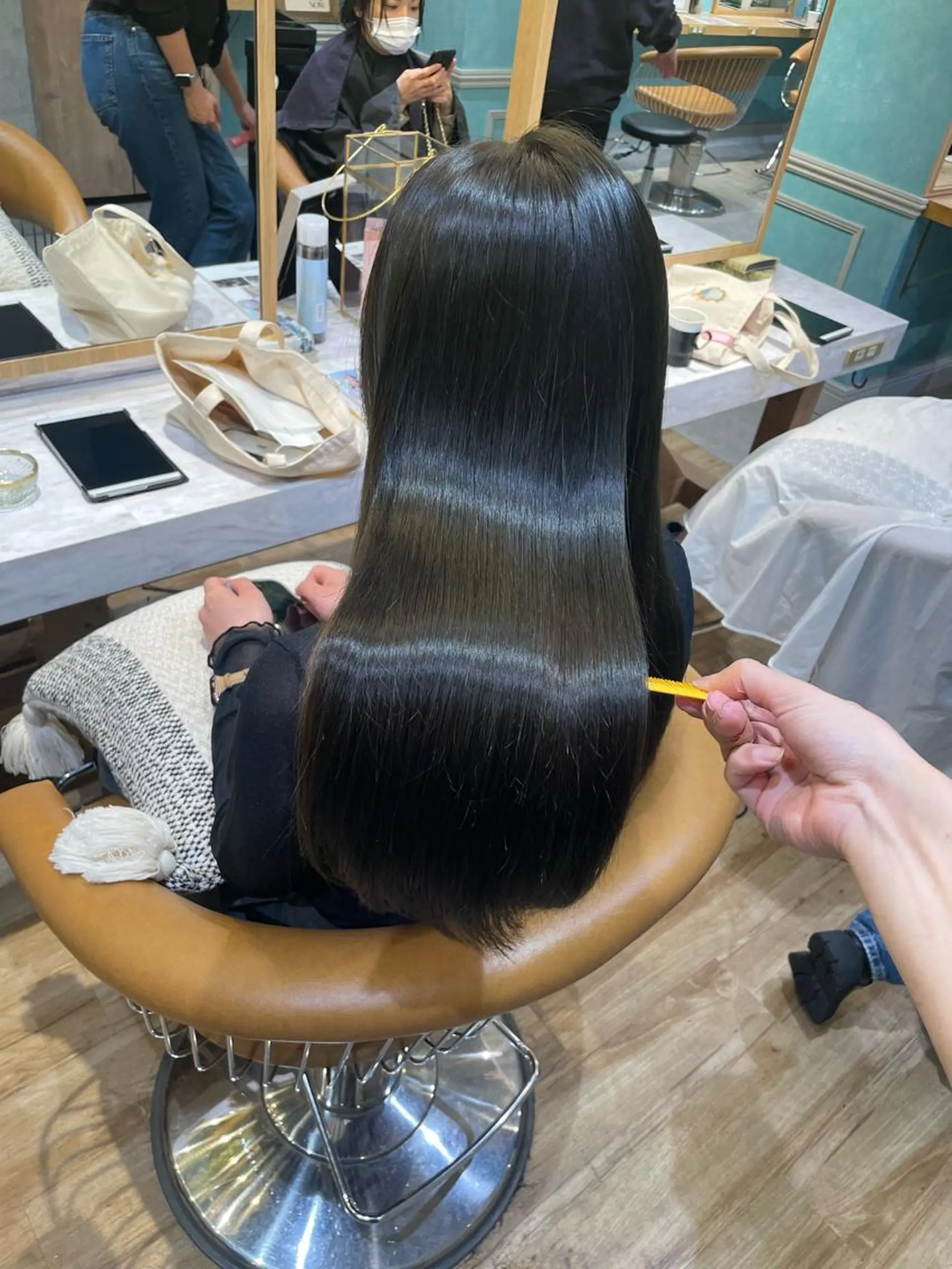 セミロング カラー カット ヘアカラー トリートメント 吉田 竜也　髪質改善のヘアスタイル