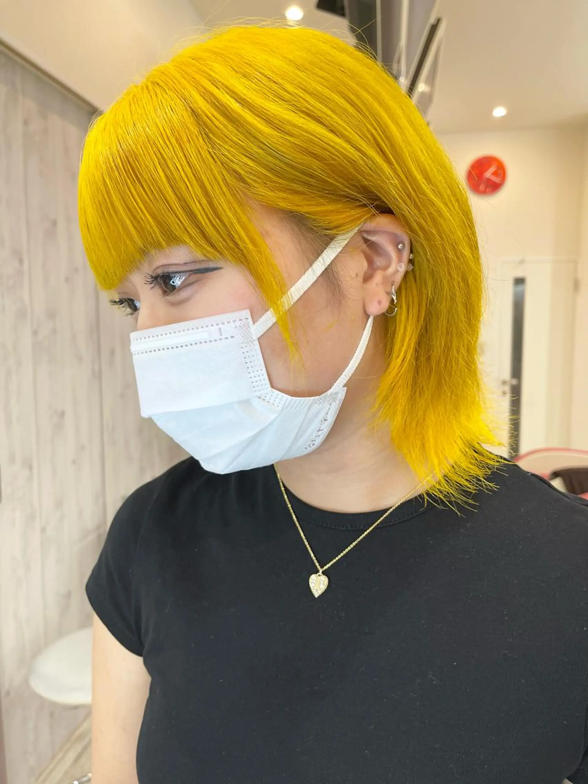 カラー イエローカラー ヘアカラー トリートメント 名古屋のピンク好き かずくん🦩のヘアスタイル