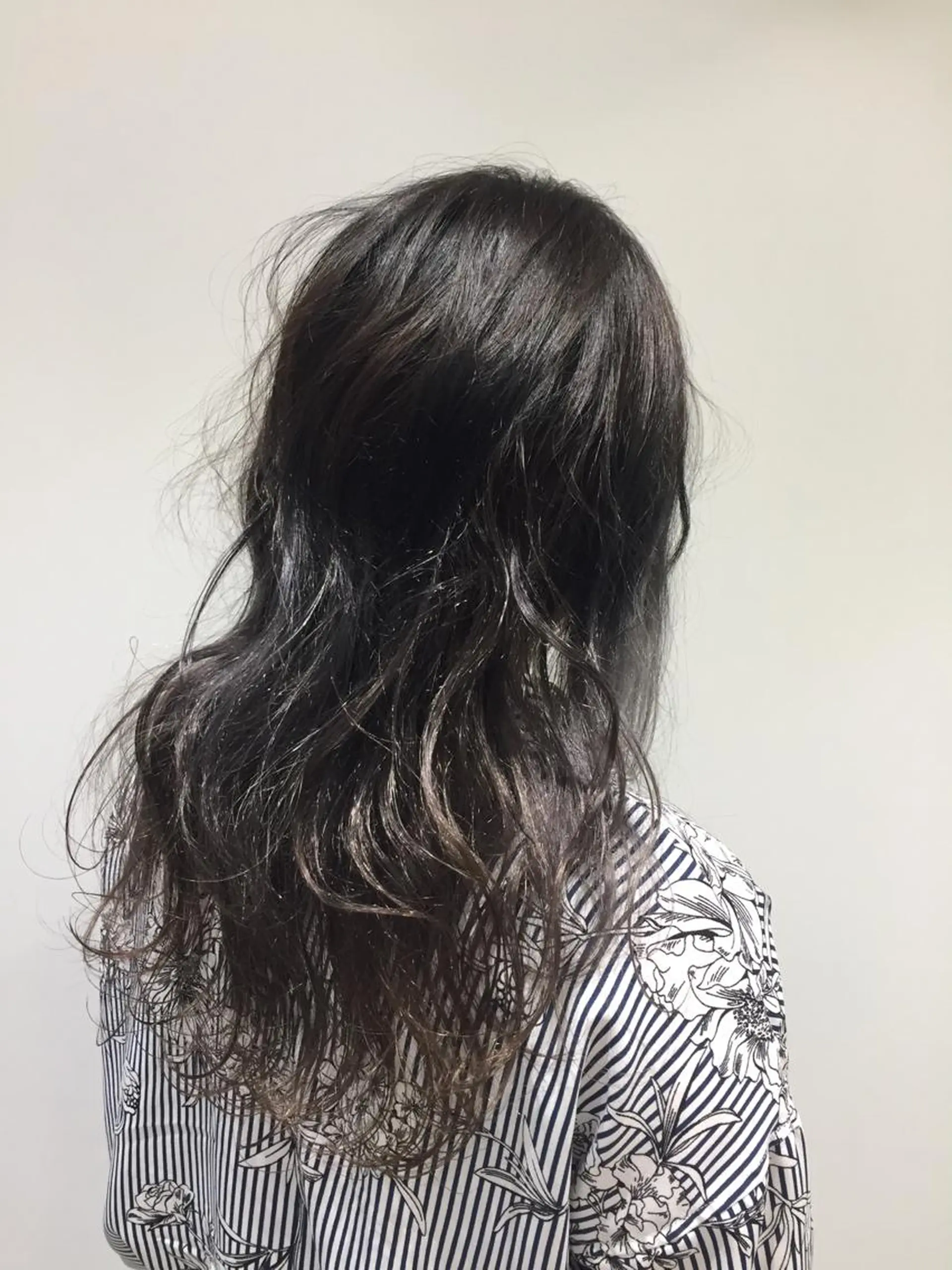 ロング カラー ヘアアレンジ グラデーションカラー グレージュ メンズパーマ特化/ KAORU/店長のヘアスタイル