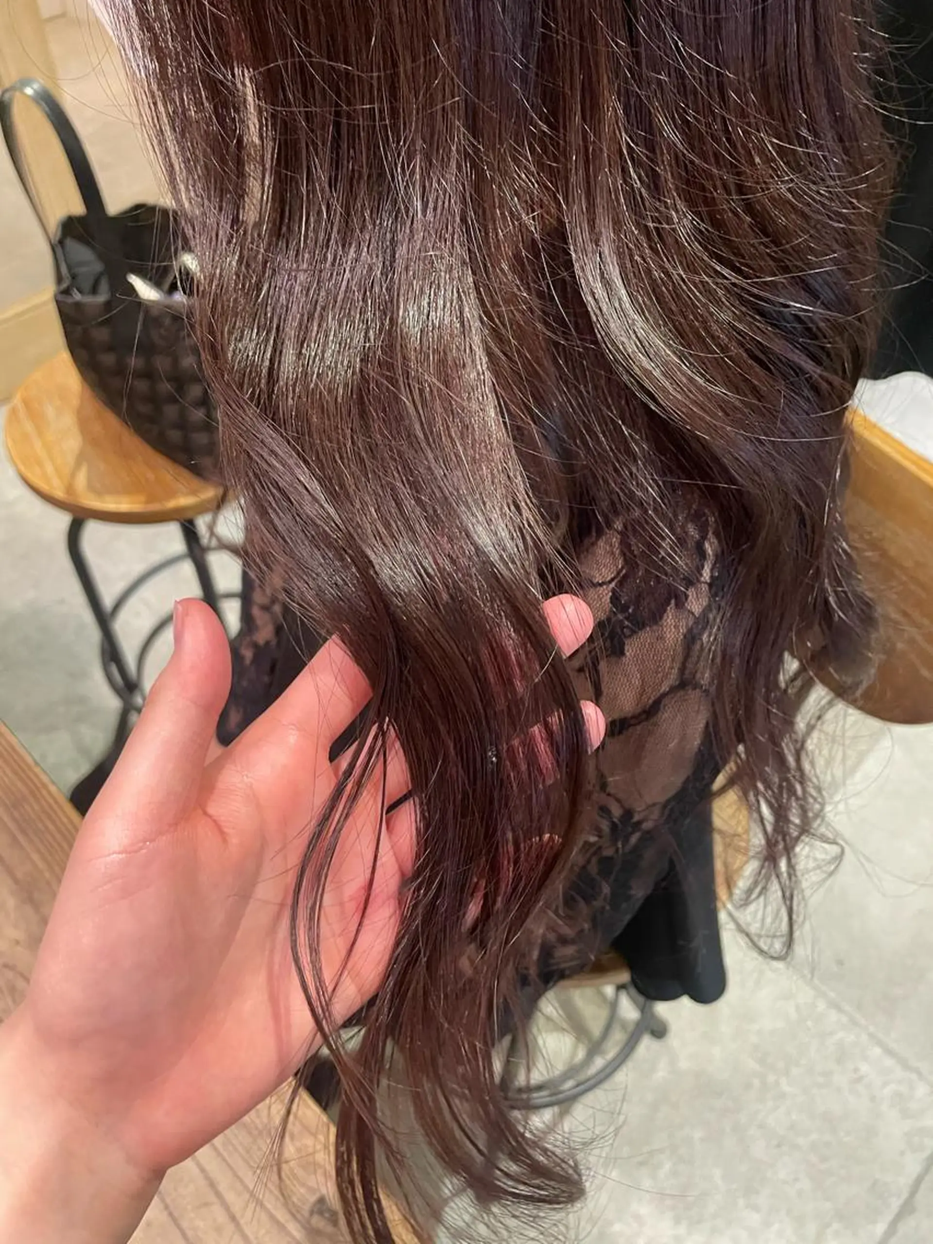 ロング カラー パーマ ヘアアレンジ メンズ ネイル マツエク・マツパ アイブロウ Megu/ベージュ/ 透明感カラーのヘアスタイル