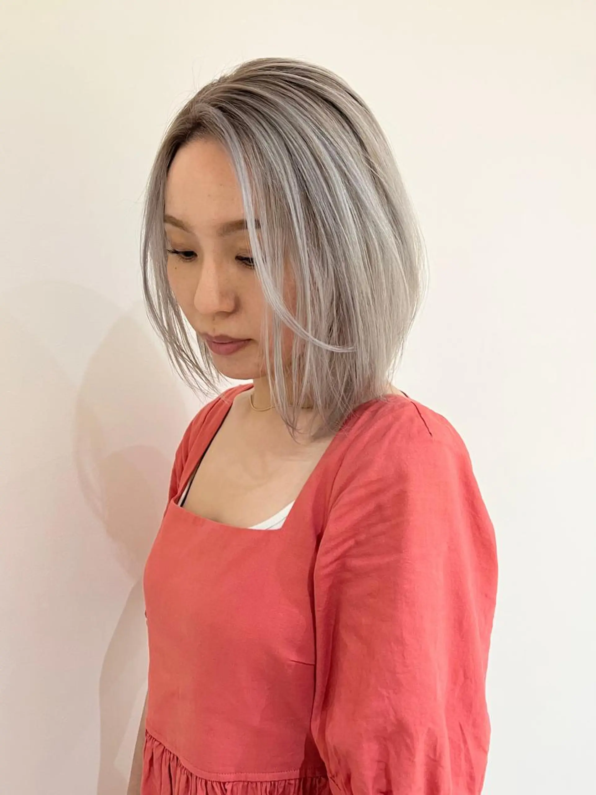 ショート カラー バレイヤージュ ブリーチ ケアブリーチ ダブルカラー ハイトーンカラー Via officialのヘアスタイル