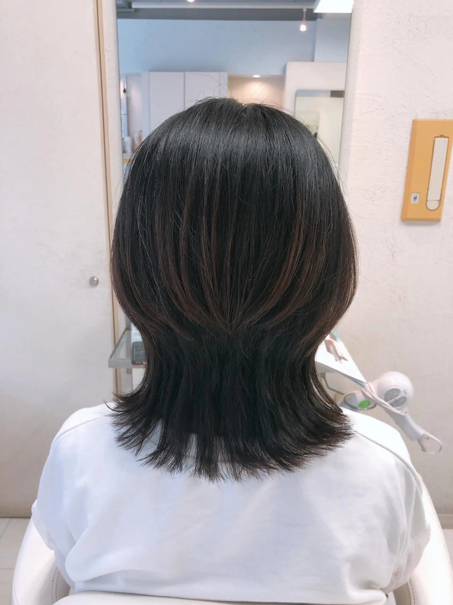 ミディアム ハイレイヤー レイヤーカット 阿部 美咲のヘアスタイル