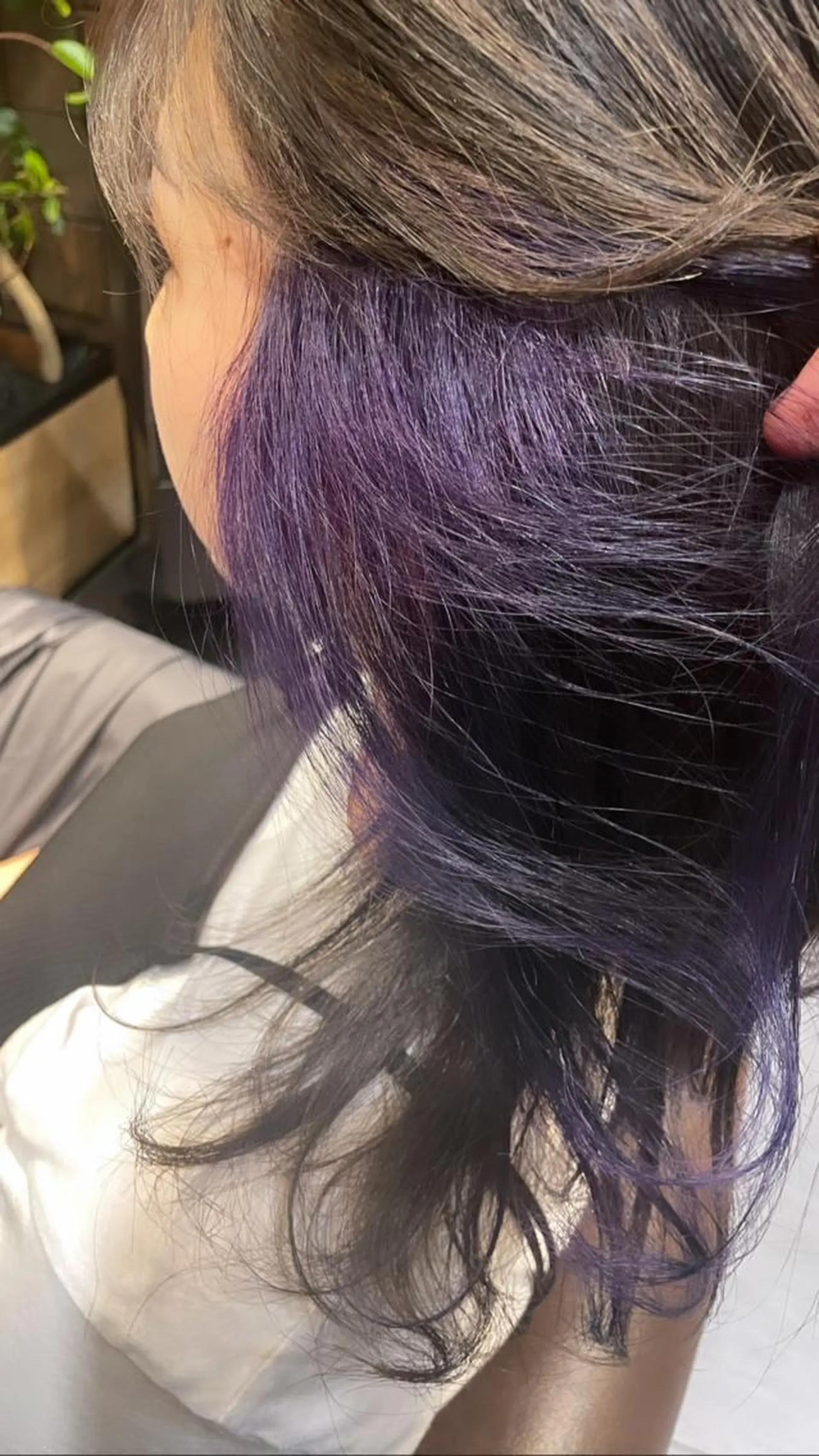 ミディアム カラー ブリーチ＆縮毛矯正 🧸tomoki🧸のヘアスタイル