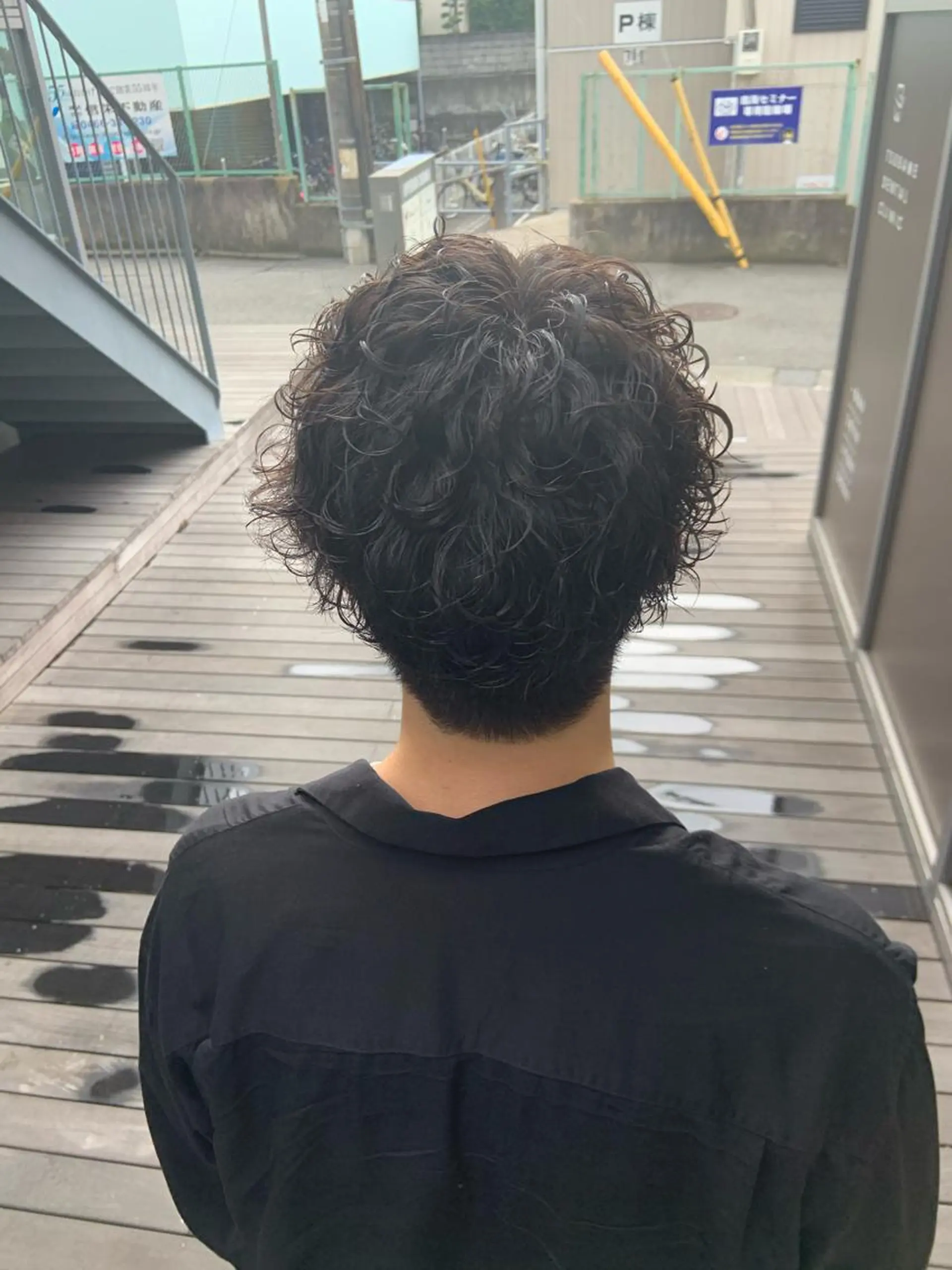 ショート カラー パーマ メンズ カット ヘアカラー トリートメント ハイトーンカラー🤍 山下 優華のヘアスタイル