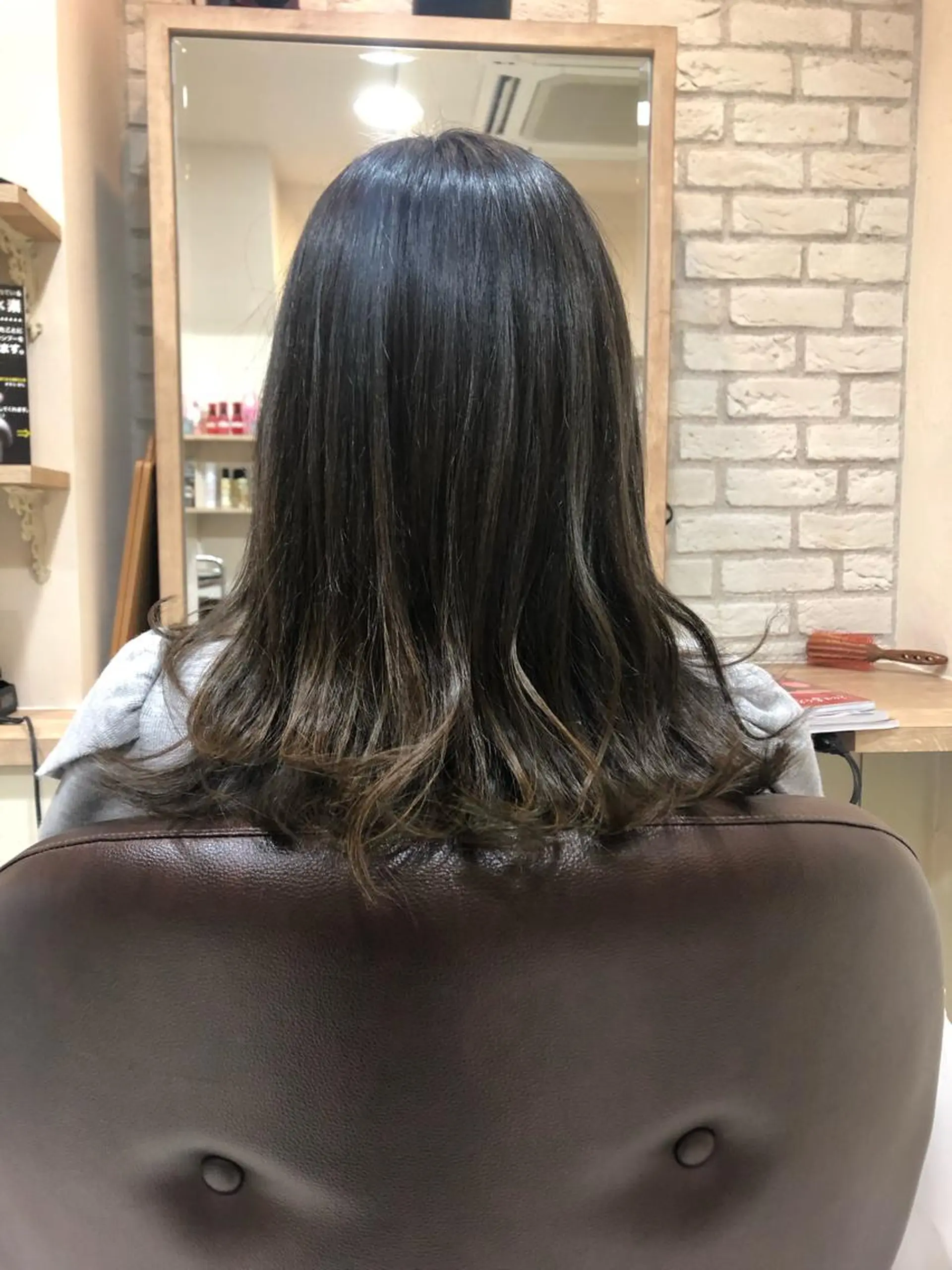 セミロング カラー ダブルカラー ハイライトカラー ハイライト 清水 有実子のヘアスタイル