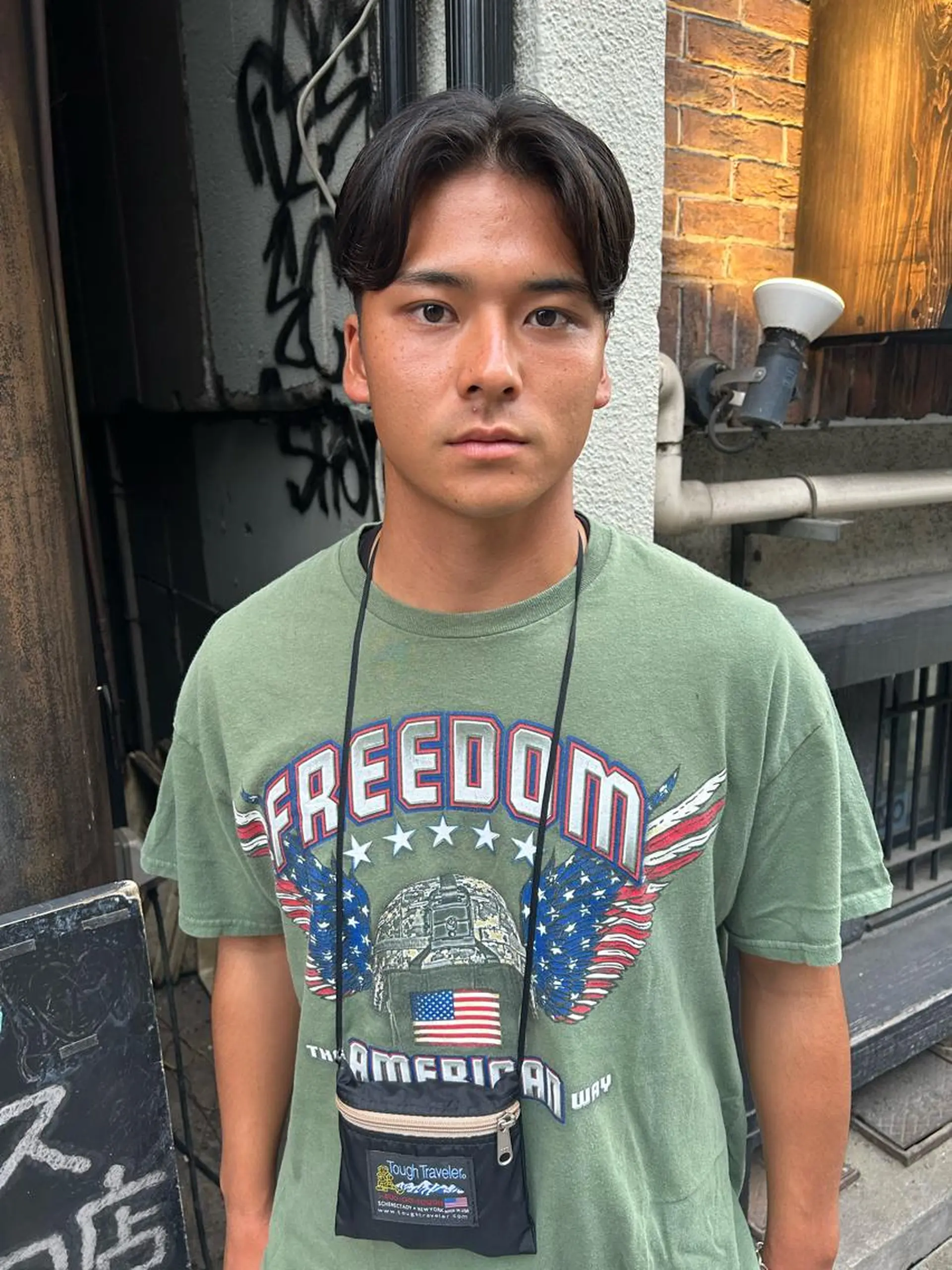 ショート メンズ メンズブリーチ センターパート メンズハイライト メンズインナーカラー メンズパーマ カット charme所属・💈メンズ特化美容師 ✂︎伊藤大輝💈のヘアスタイル