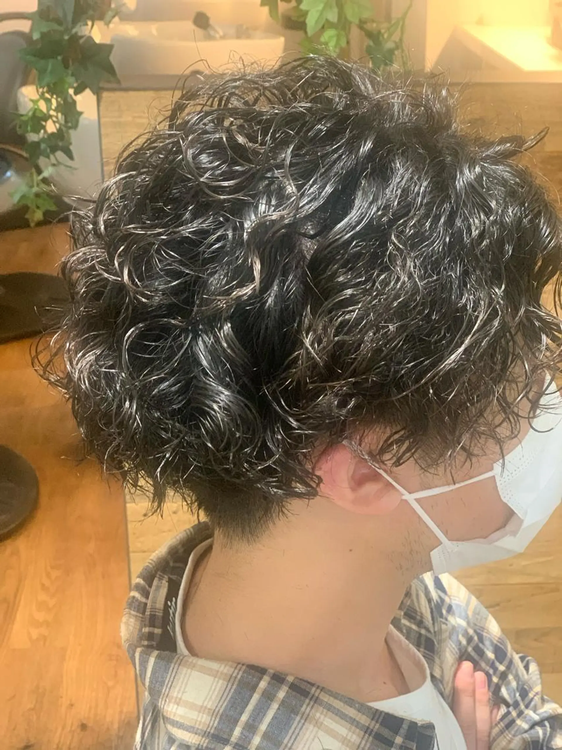 パーマ メンズ ハイライト✨髪質改善 TAKAさんです😊のヘアスタイル