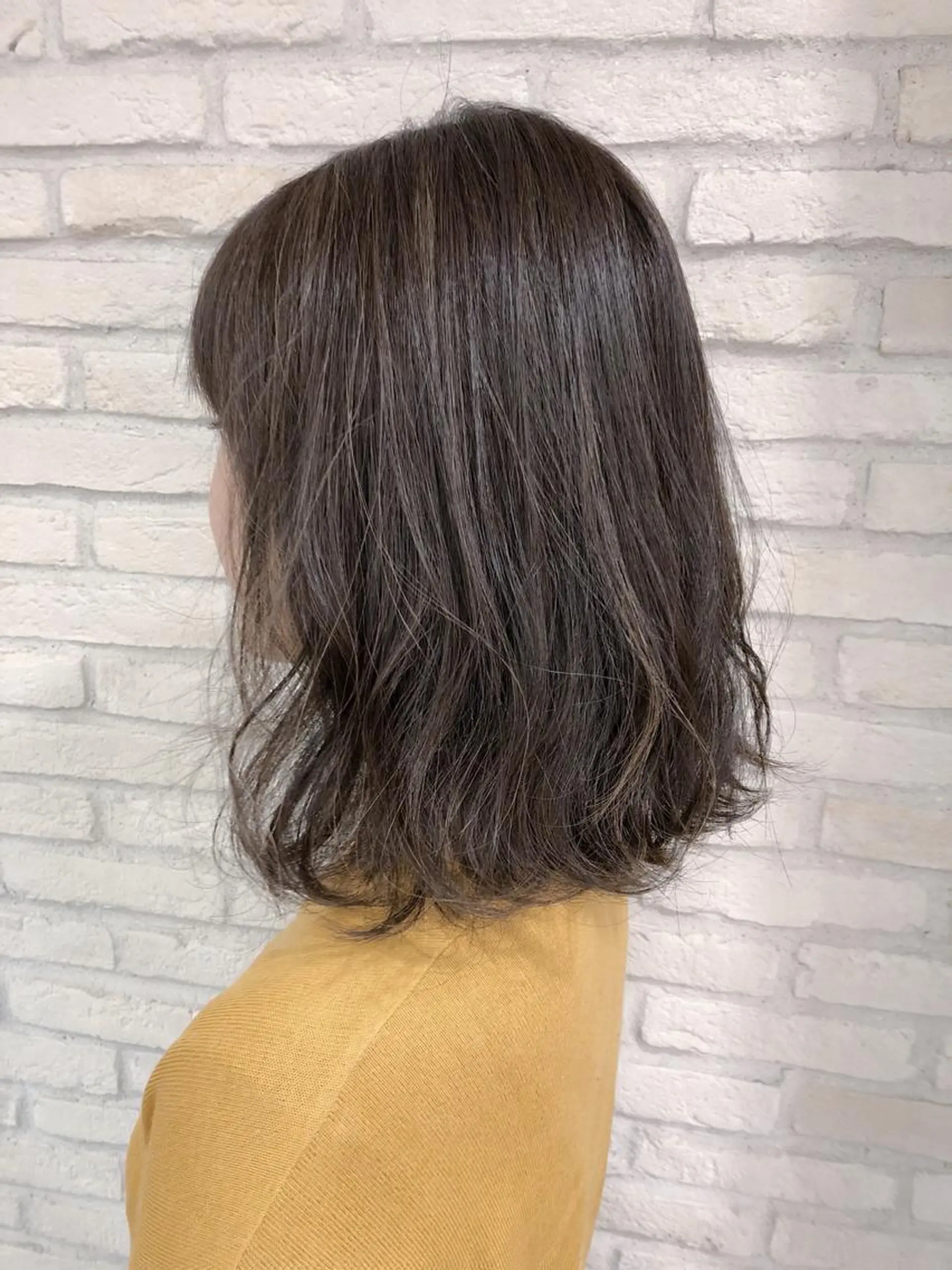 ミディアム カラー グレージュ HAUS 片山みほのヘアスタイル