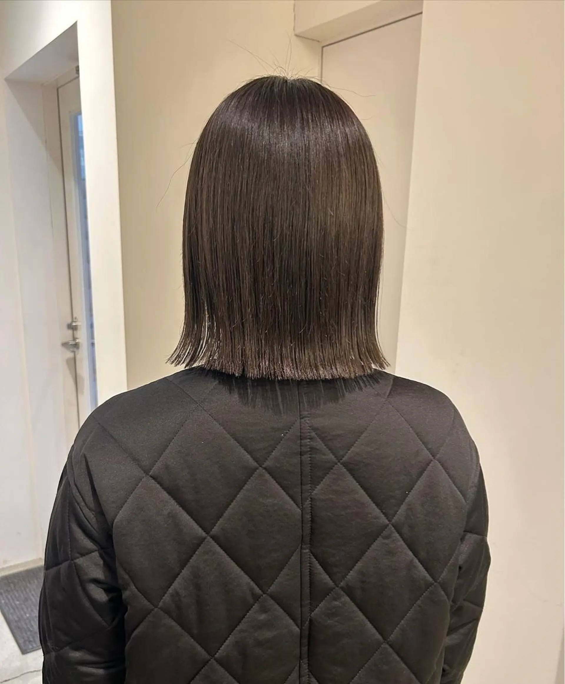 ミディアム カラー ボブ 、 、のヘアスタイル