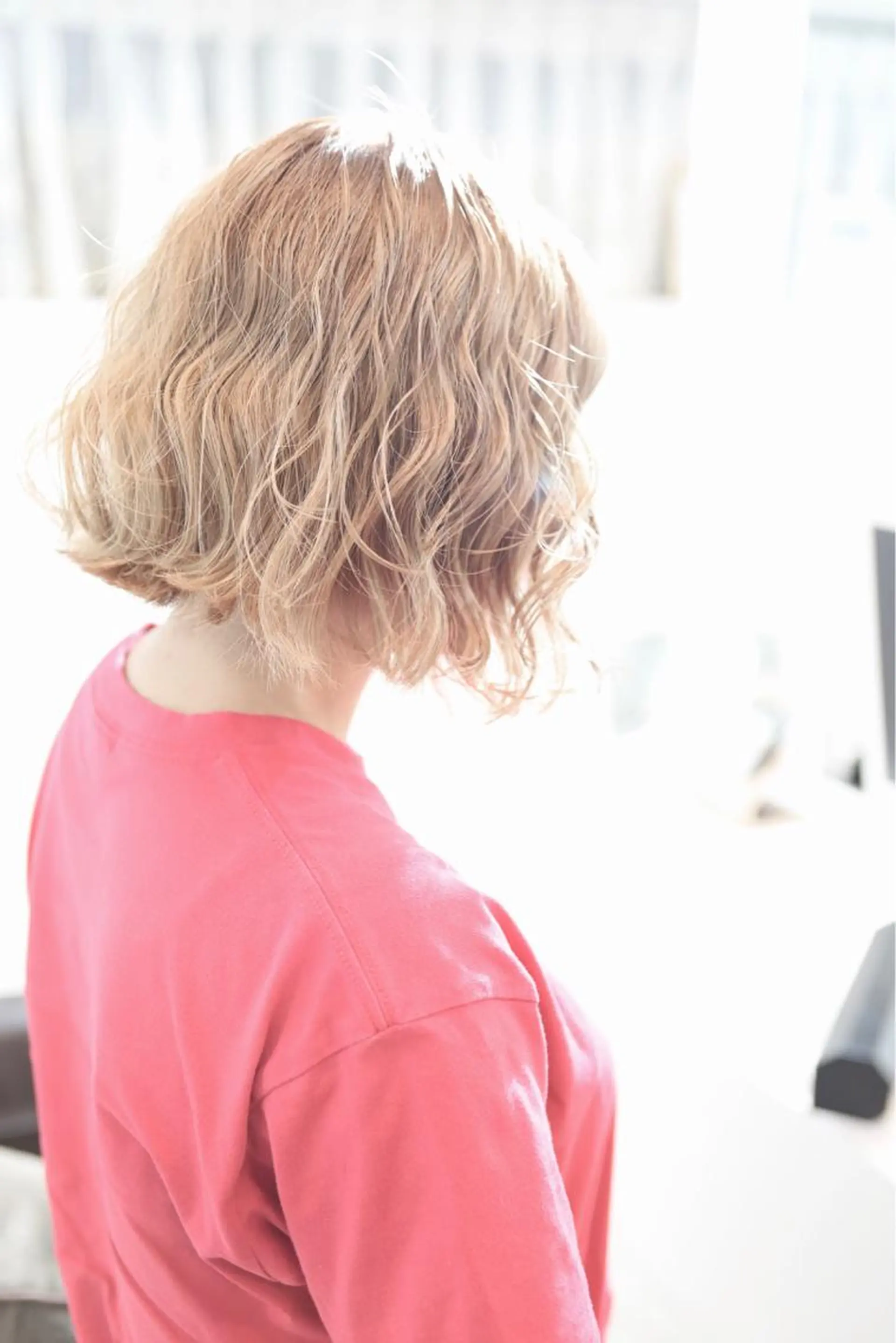 ミディアム カラー ハイトーンカラー corr所属・🍎🎁鈴木翔大 Englishokのヘアスタイル