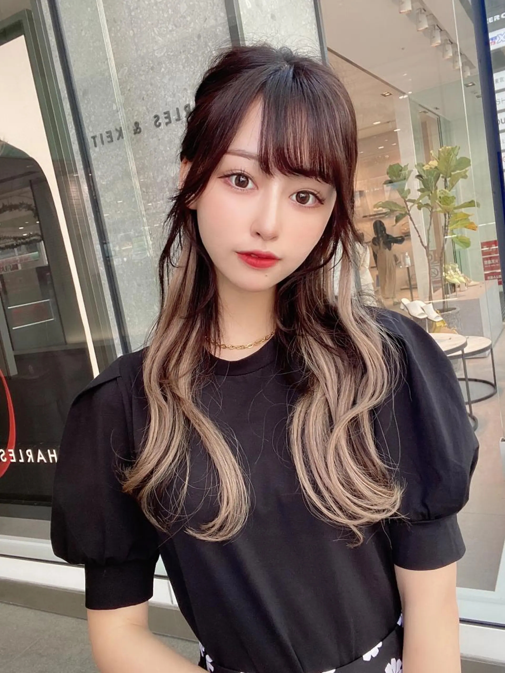 セミロング カラー パーマ バレイヤージュ ブリーチ ケアブリーチ ダブルカラー ハイライトカラー ヘアカラー トリートメント 新宿✨顔周りカット 韓国ヘア/坂本亜裟海のヘアスタイル