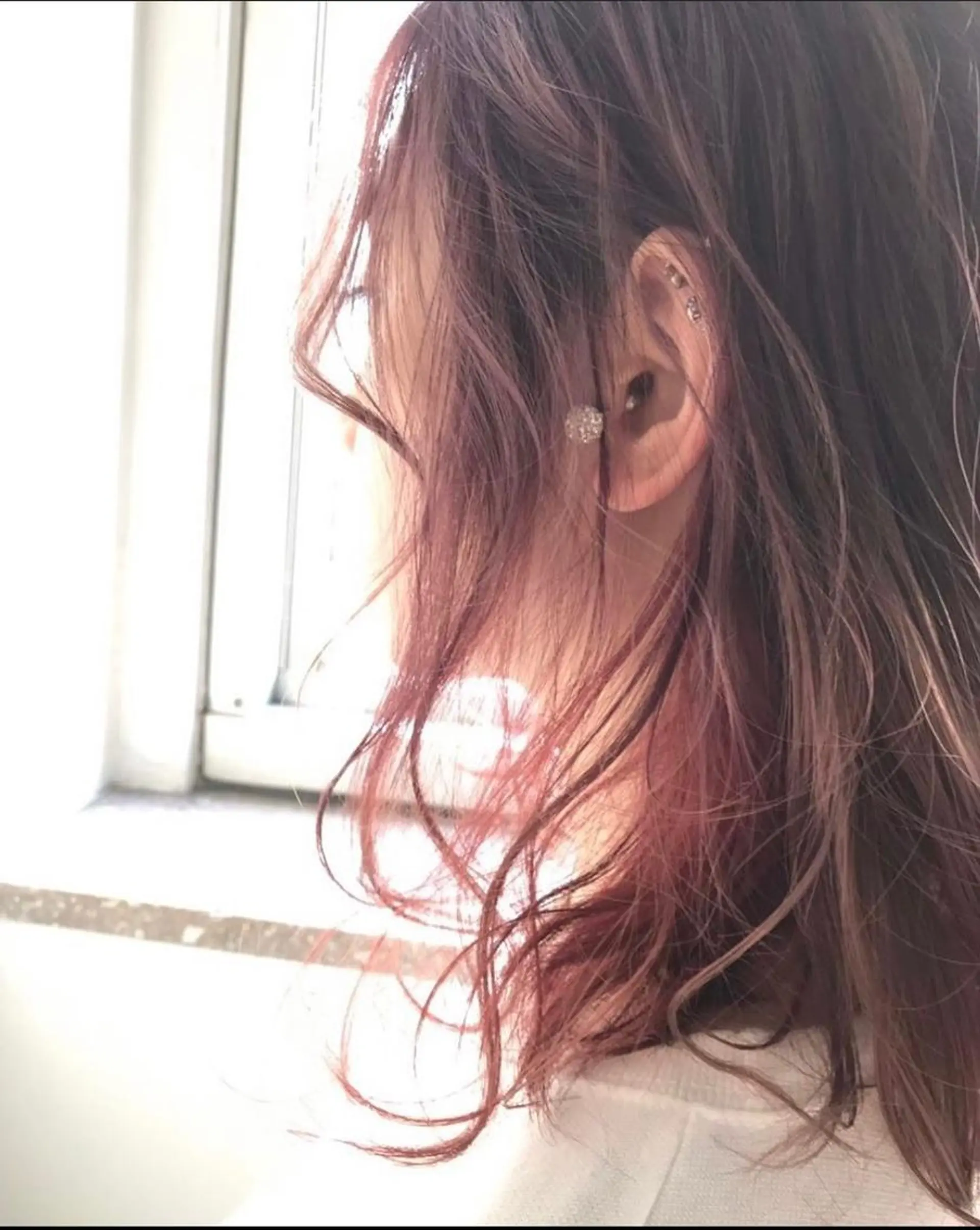 セミロング ヘアカラー Re:MAKE所属・ジャニヲタ美容師 推しカラー中平海帆のヘアスタイル