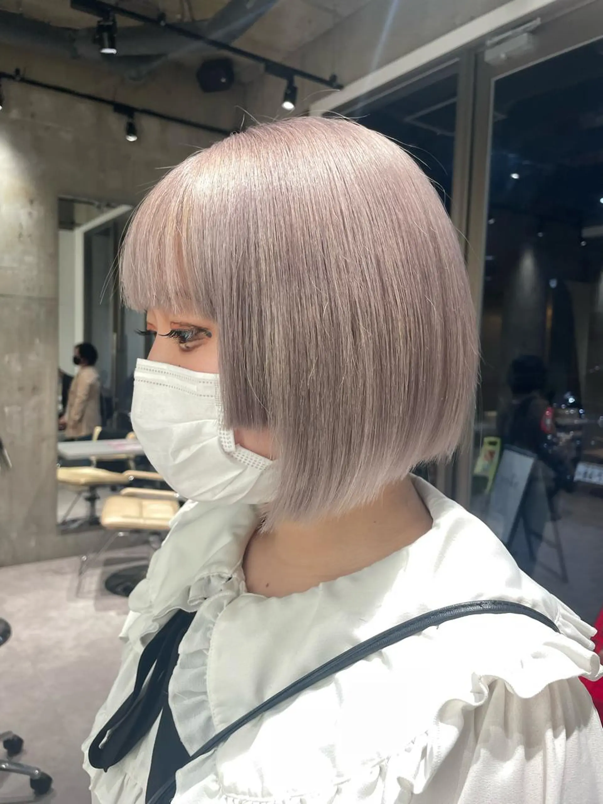 ショート カラー ブロンド iLi🫧kim ryongna🦋のヘアスタイル