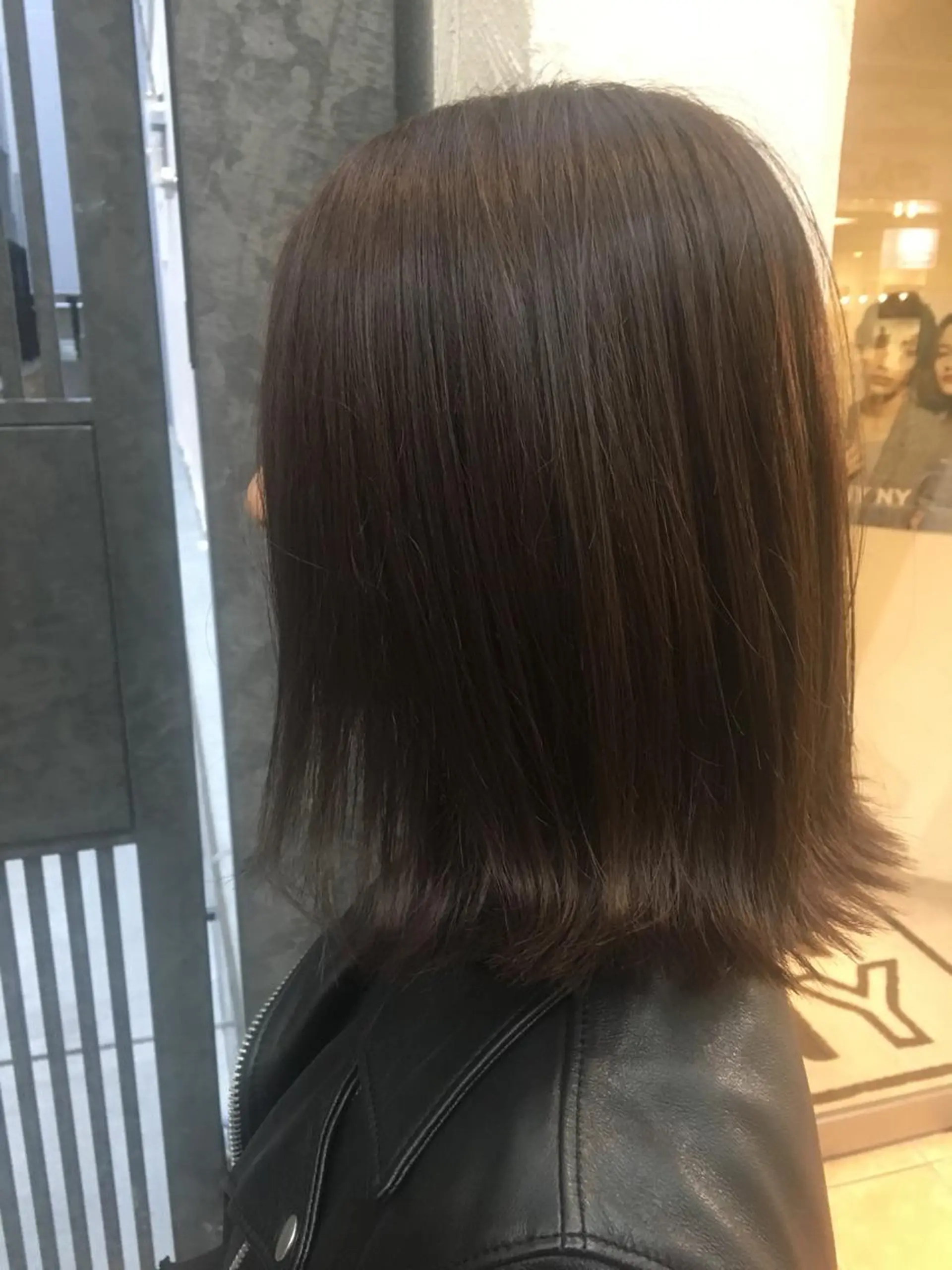 ミディアム ウルフカット／吉村 桃子のヘアスタイル