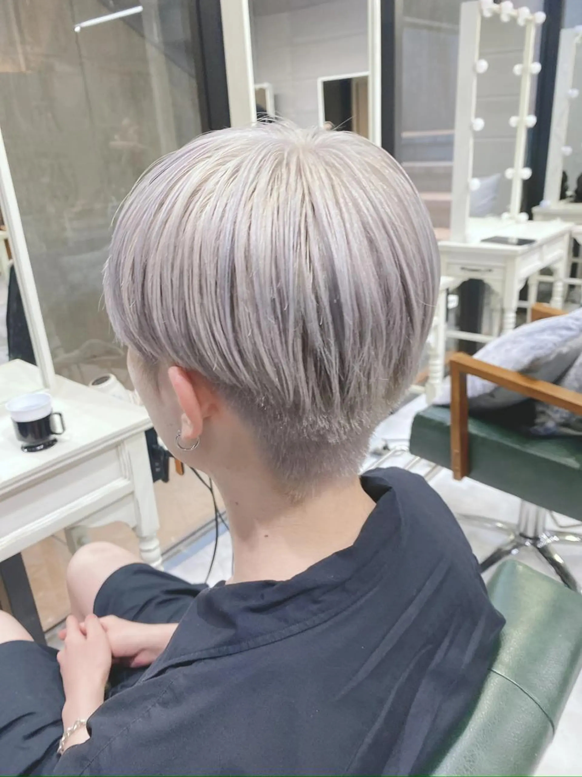 ショート カラー ヘアアレンジ メンズ メンズブリーチ メンズ韓国風 韓国マッシュ マッシュ ツーブロック 𝐑𝐈𝐍𝐊𝐀 🐷🖤のヘアスタイル